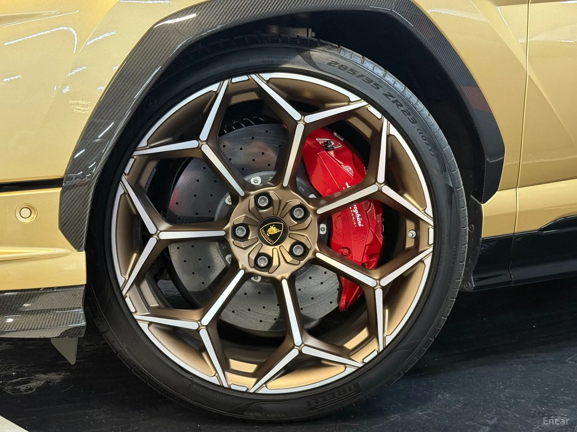 Lamborghini Urus превью 6