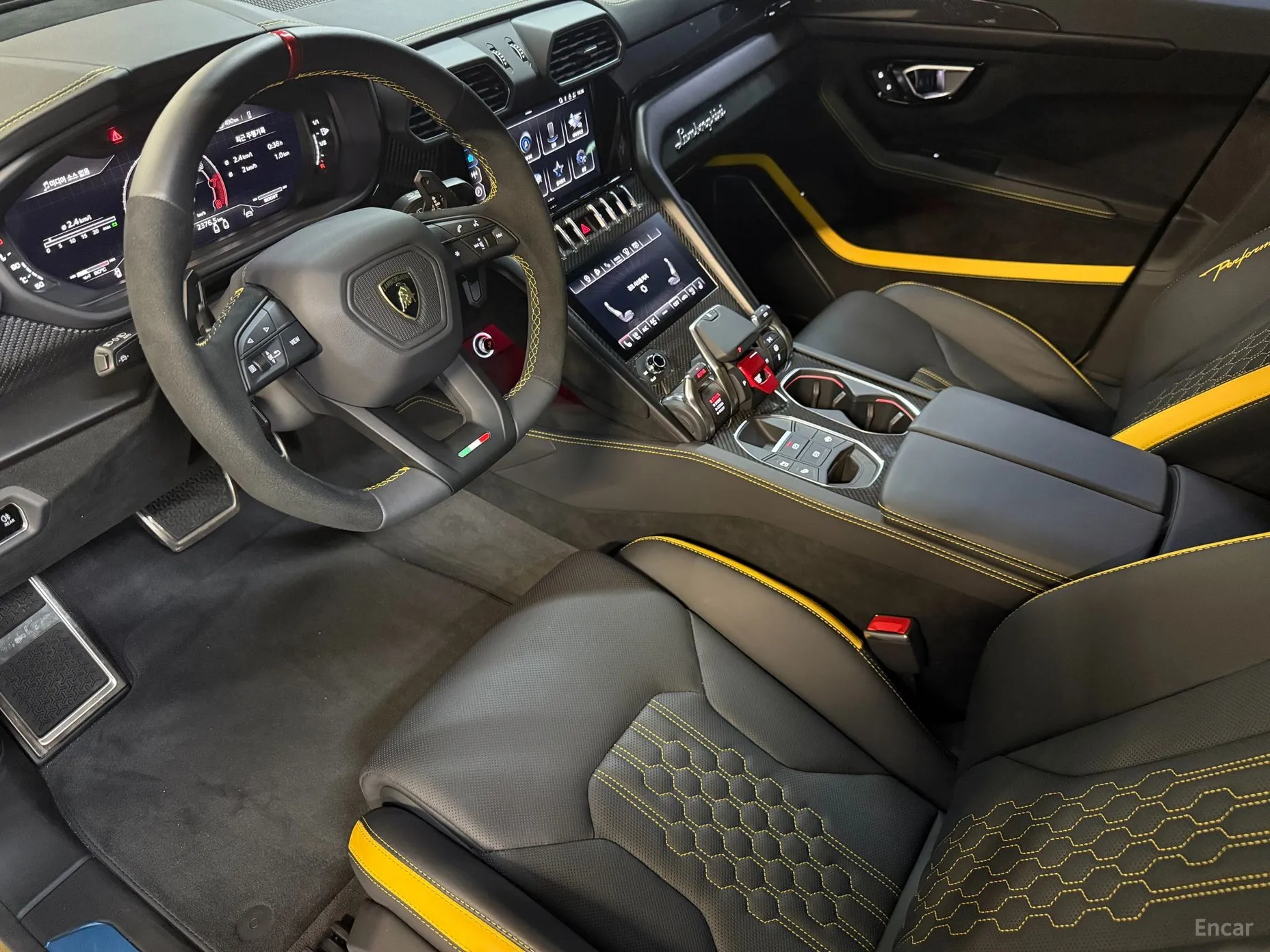 Lamborghini Urus превью 8