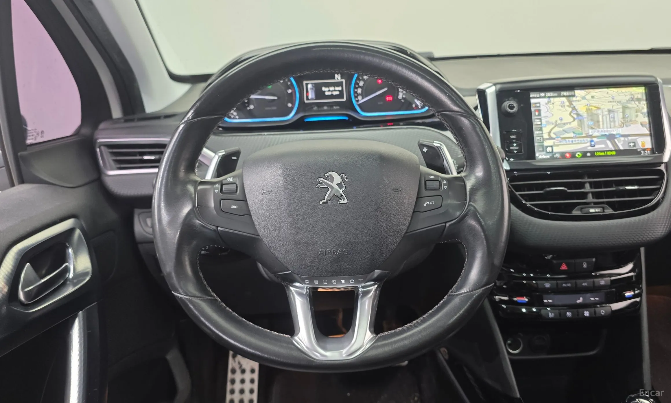 Peugeot 2008. превью 13