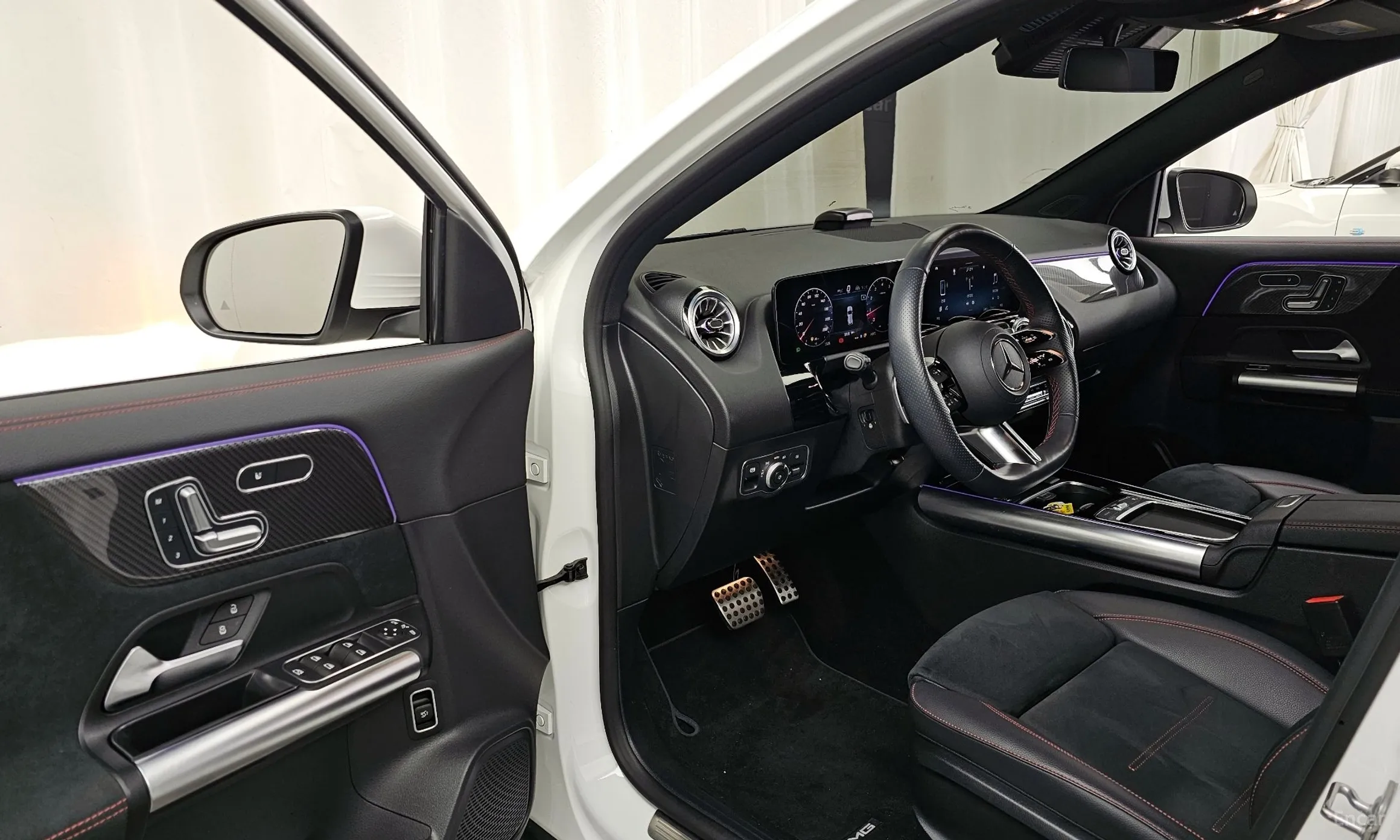 Mercedes Benz GLA-Class H247 превью 10