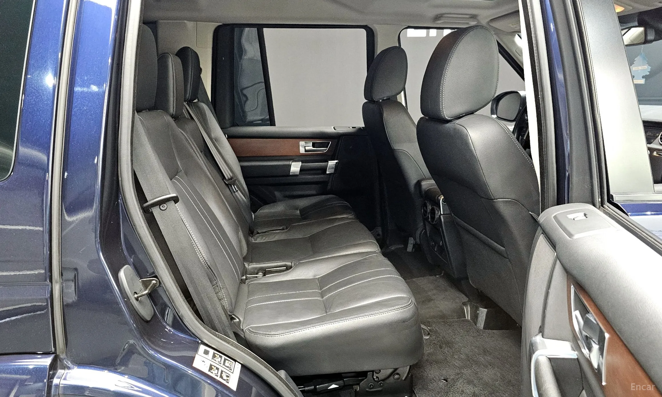 Land Rover Discovery 4 превью 12