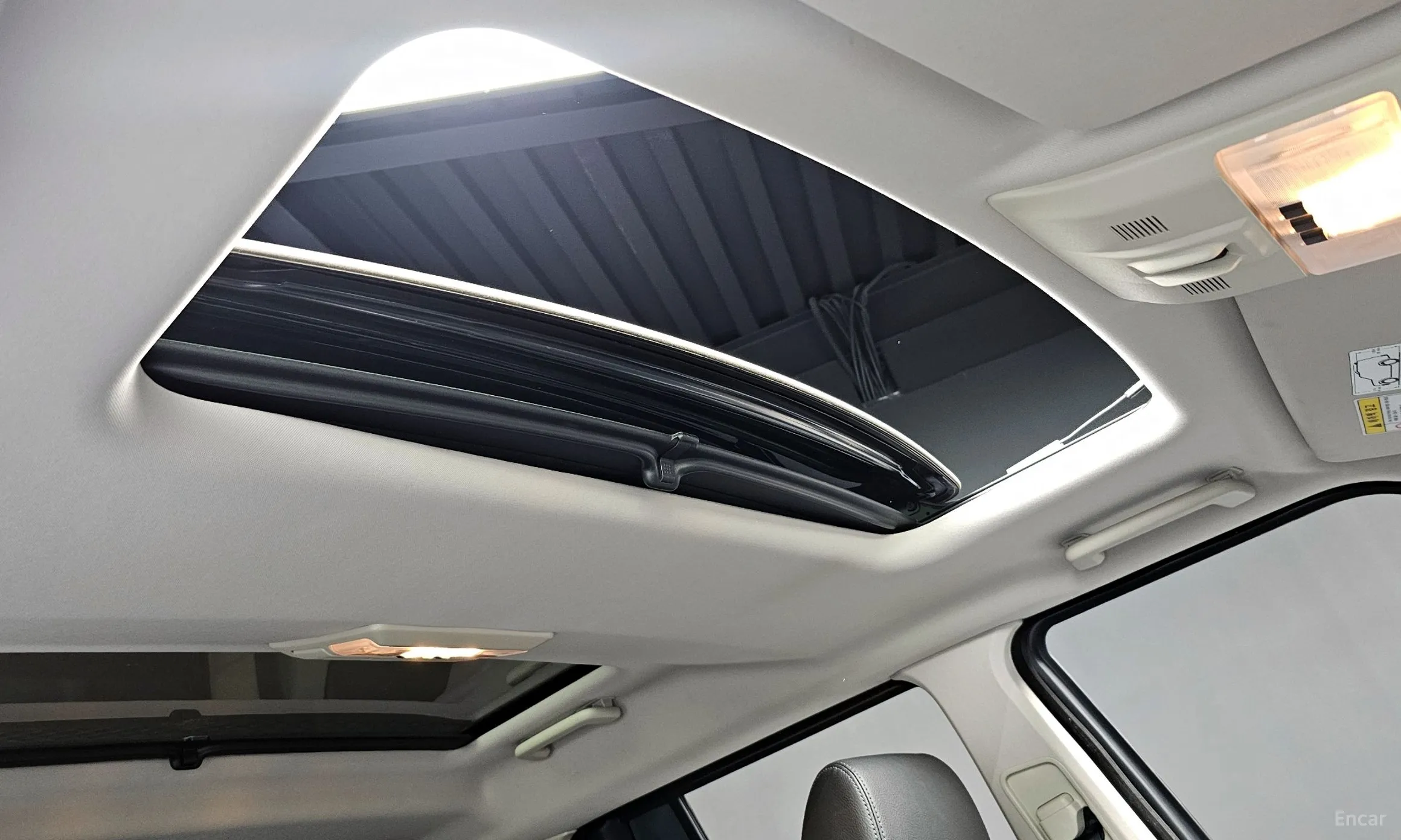 Land Rover Discovery 4 превью 19