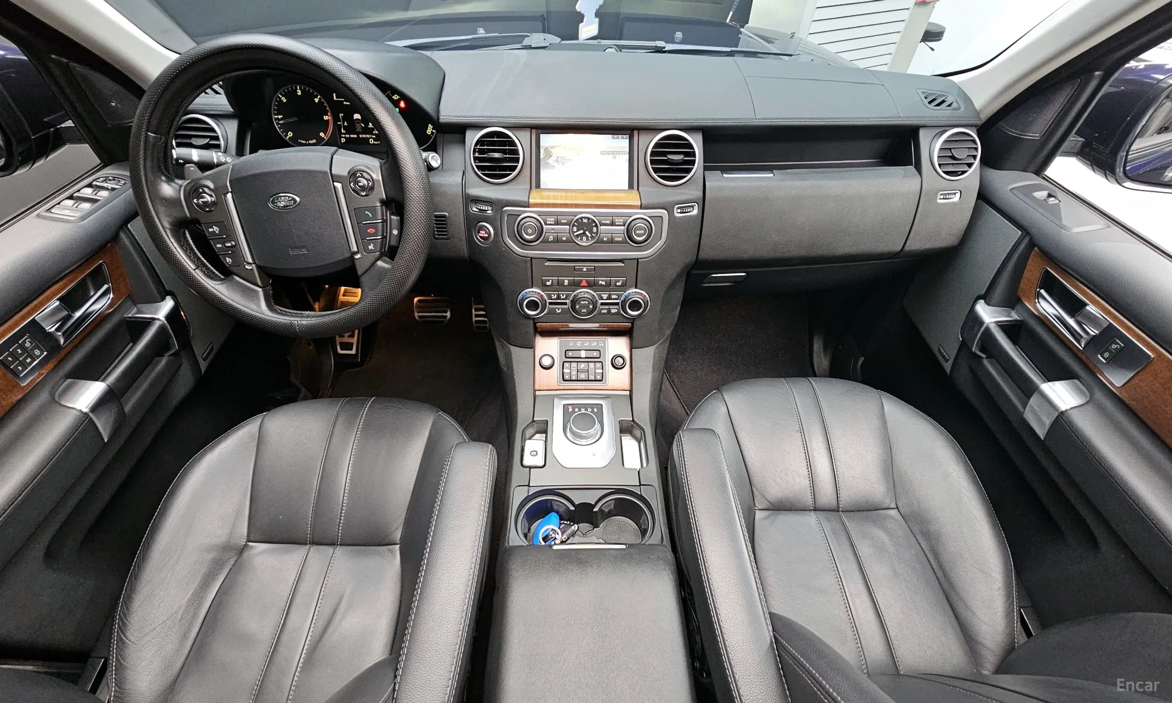 Land Rover Discovery 4 превью 7