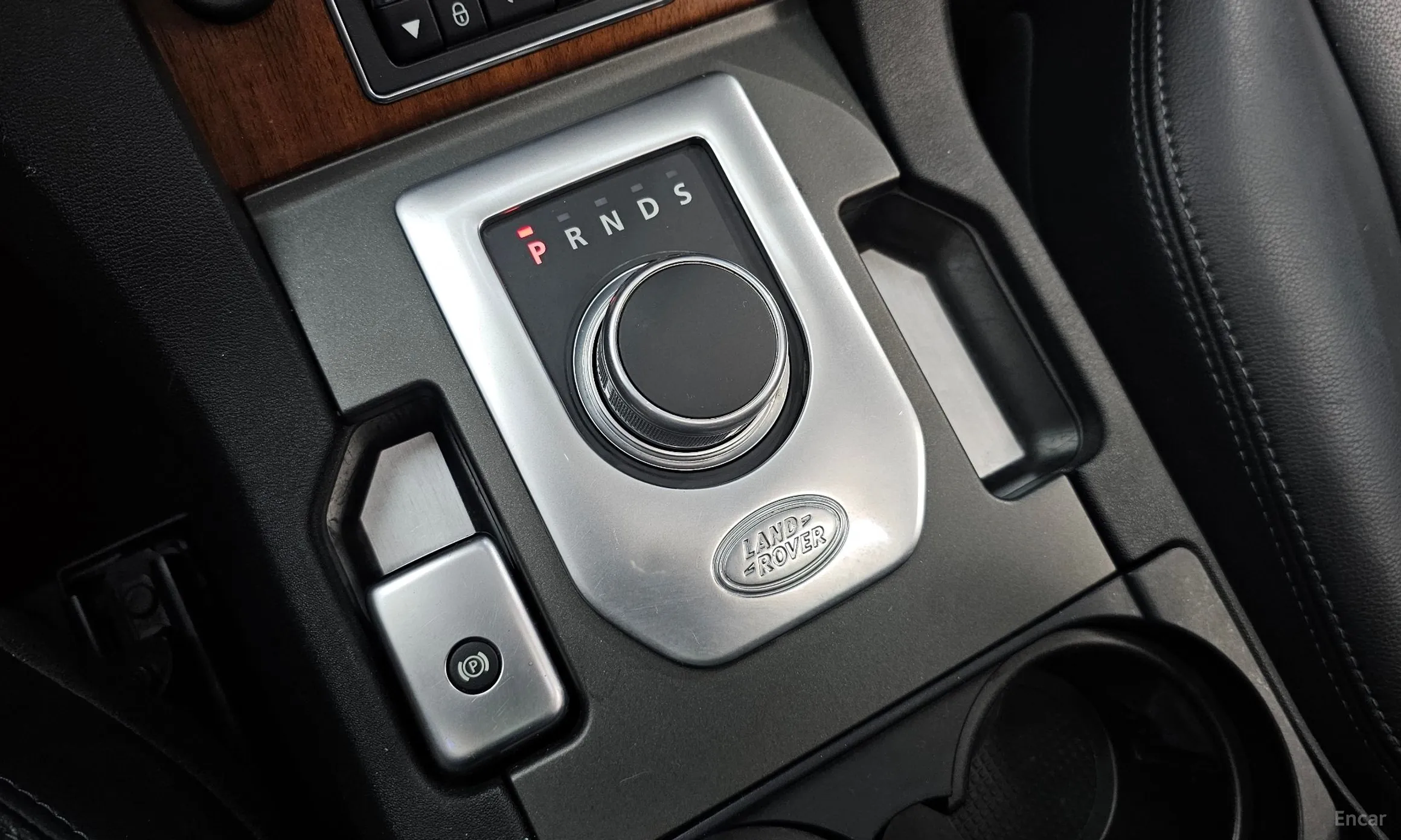 Land Rover Discovery 4 превью 9