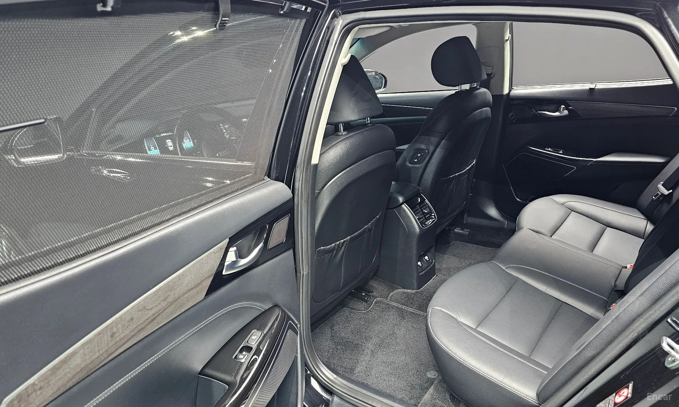 Kia K7 Premier превью 17