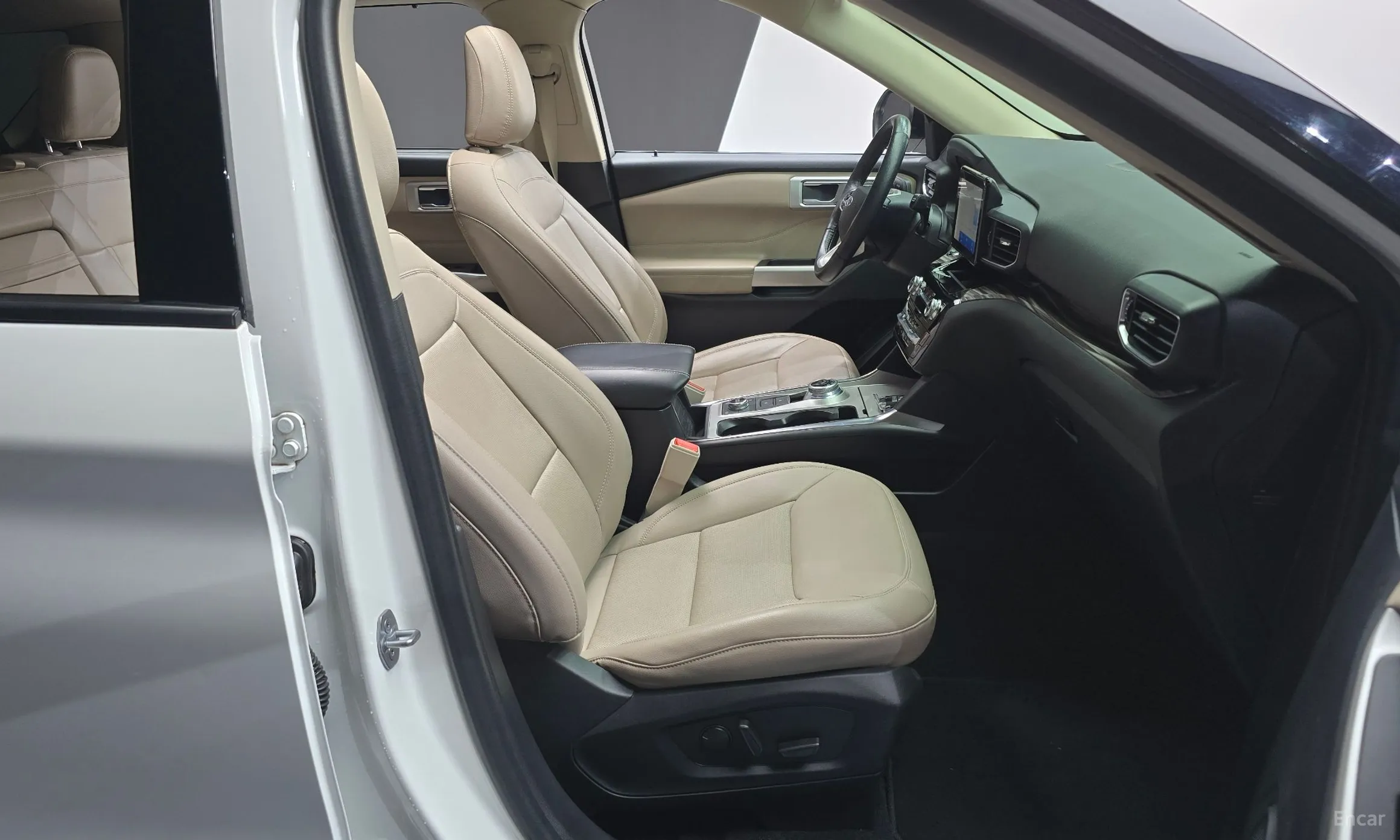 Ford Explorer 6th Generation превью 10