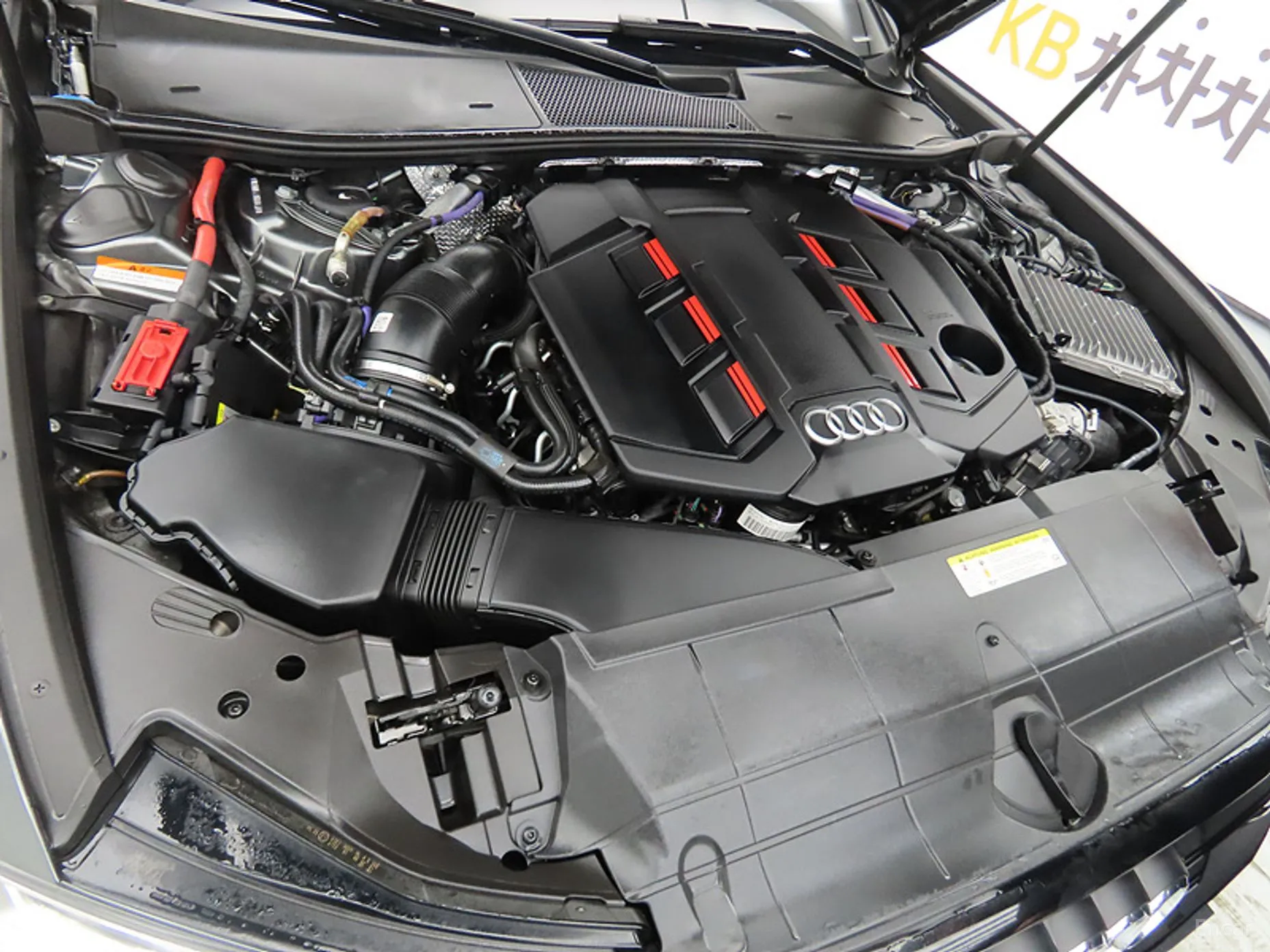 Audi S6 (C8) превью 19