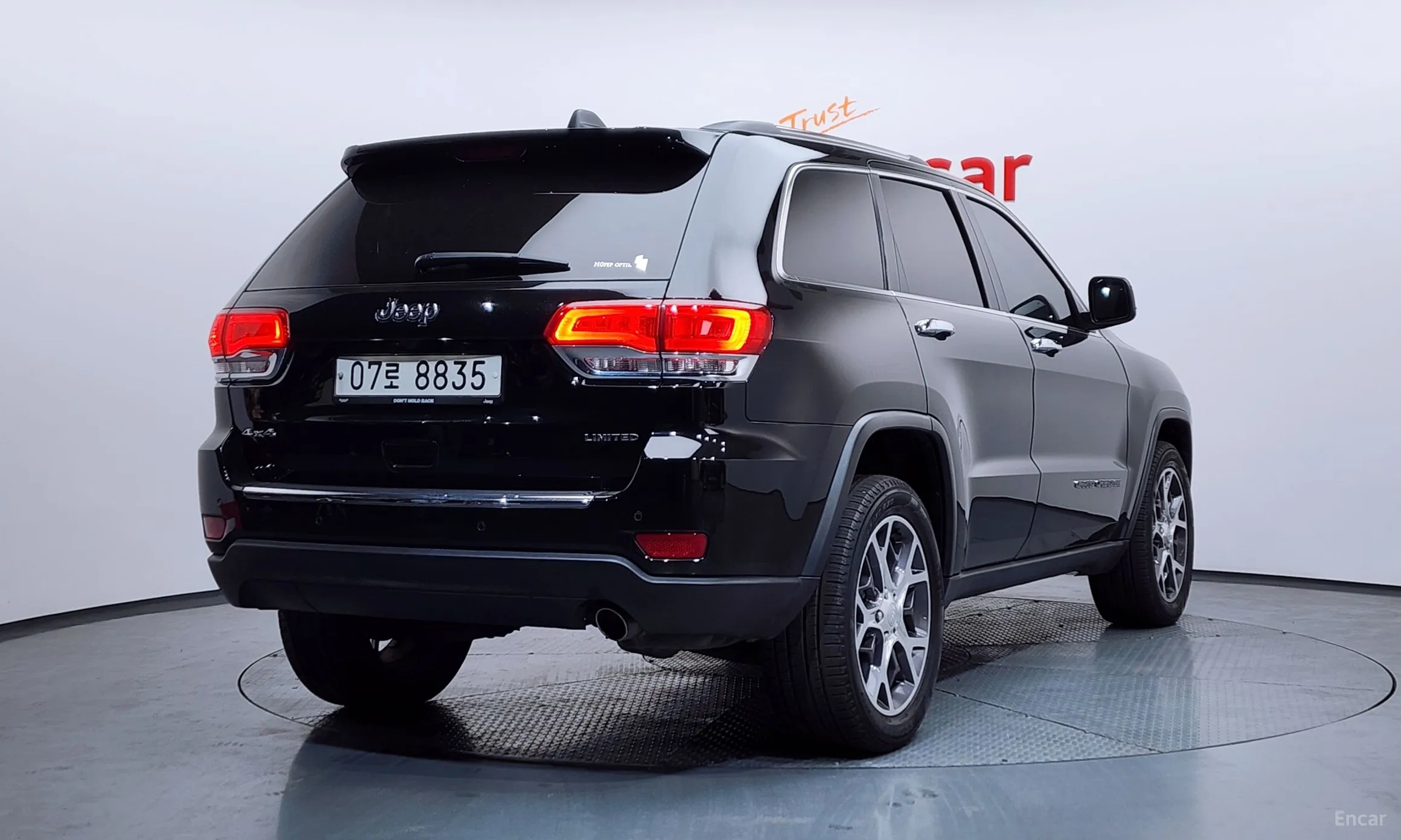 Jeep Grand Cherokee превью 2