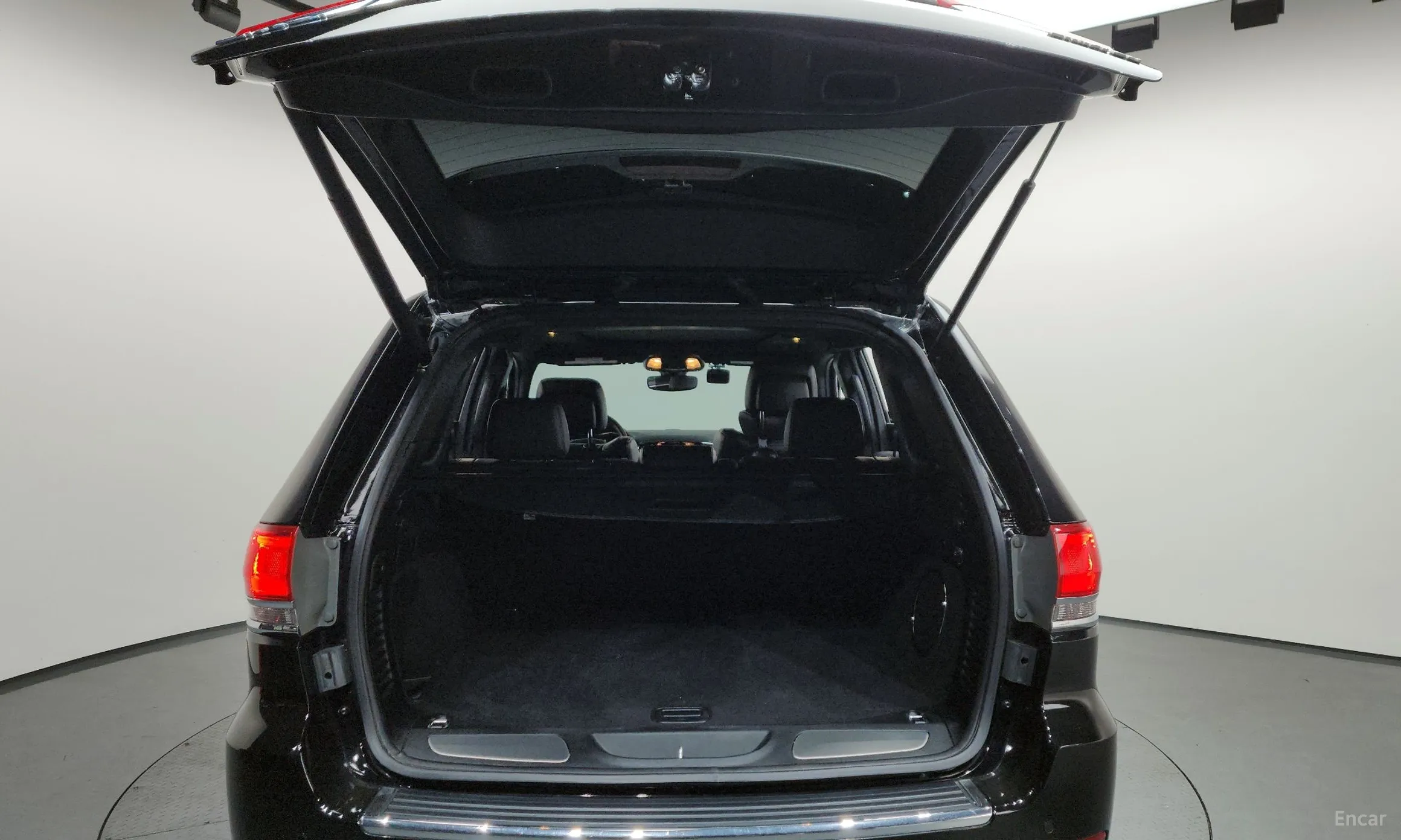 Jeep Grand Cherokee превью 20