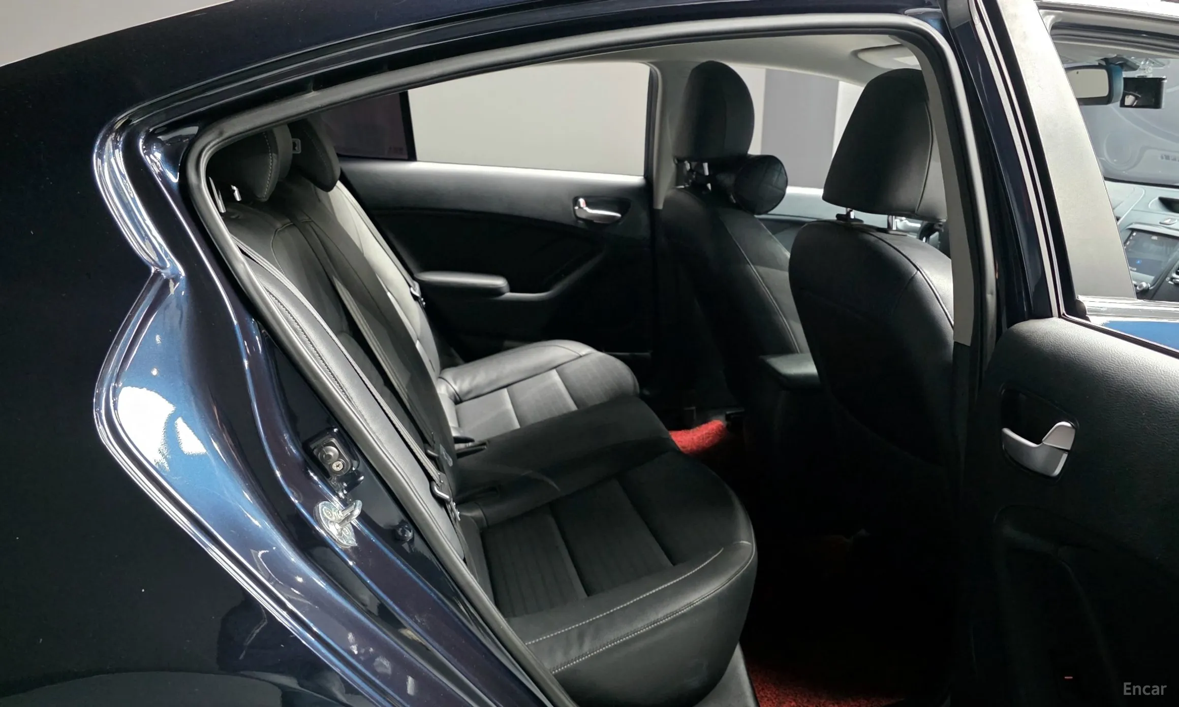 Kia K3 превью 12