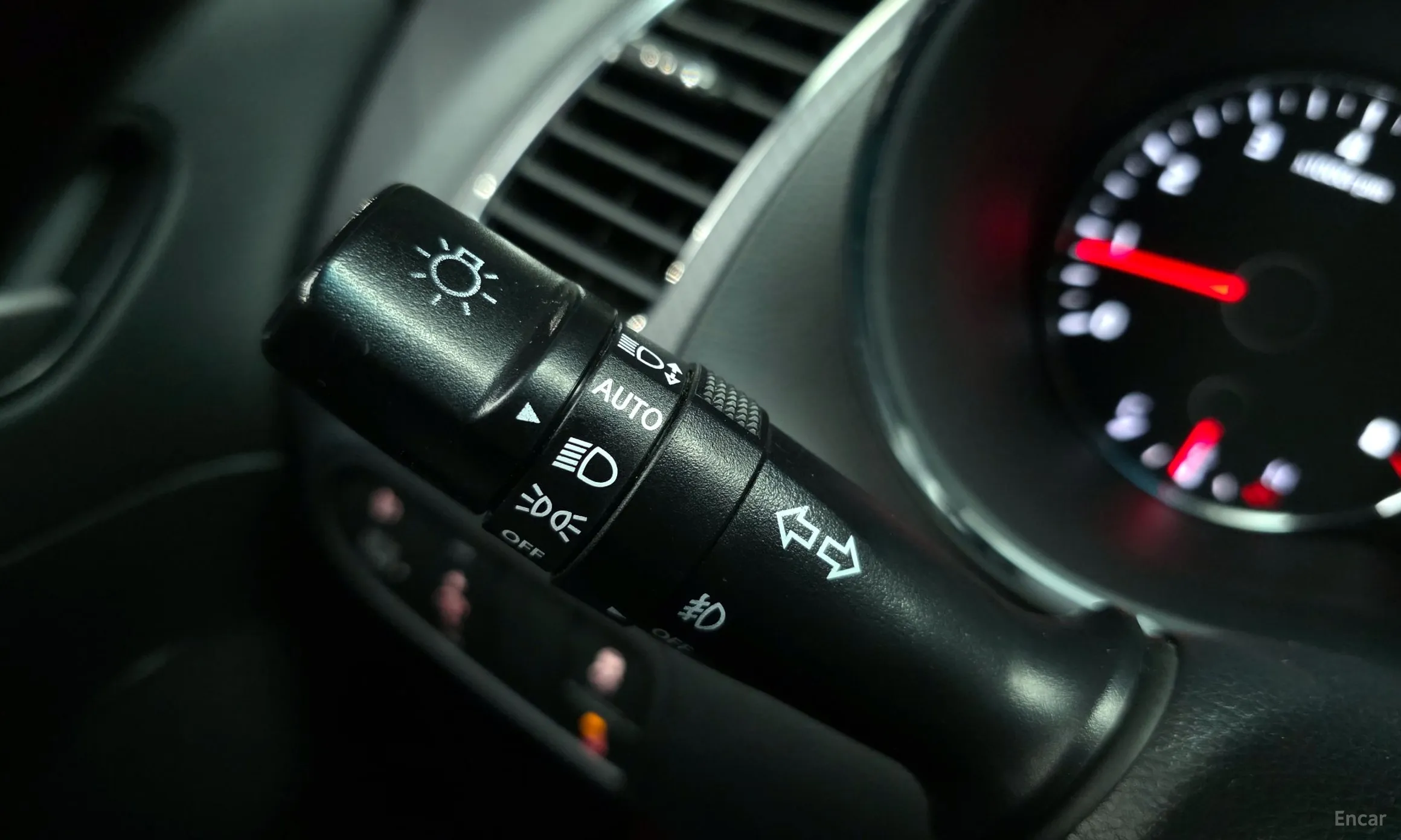 Kia K3 превью 20