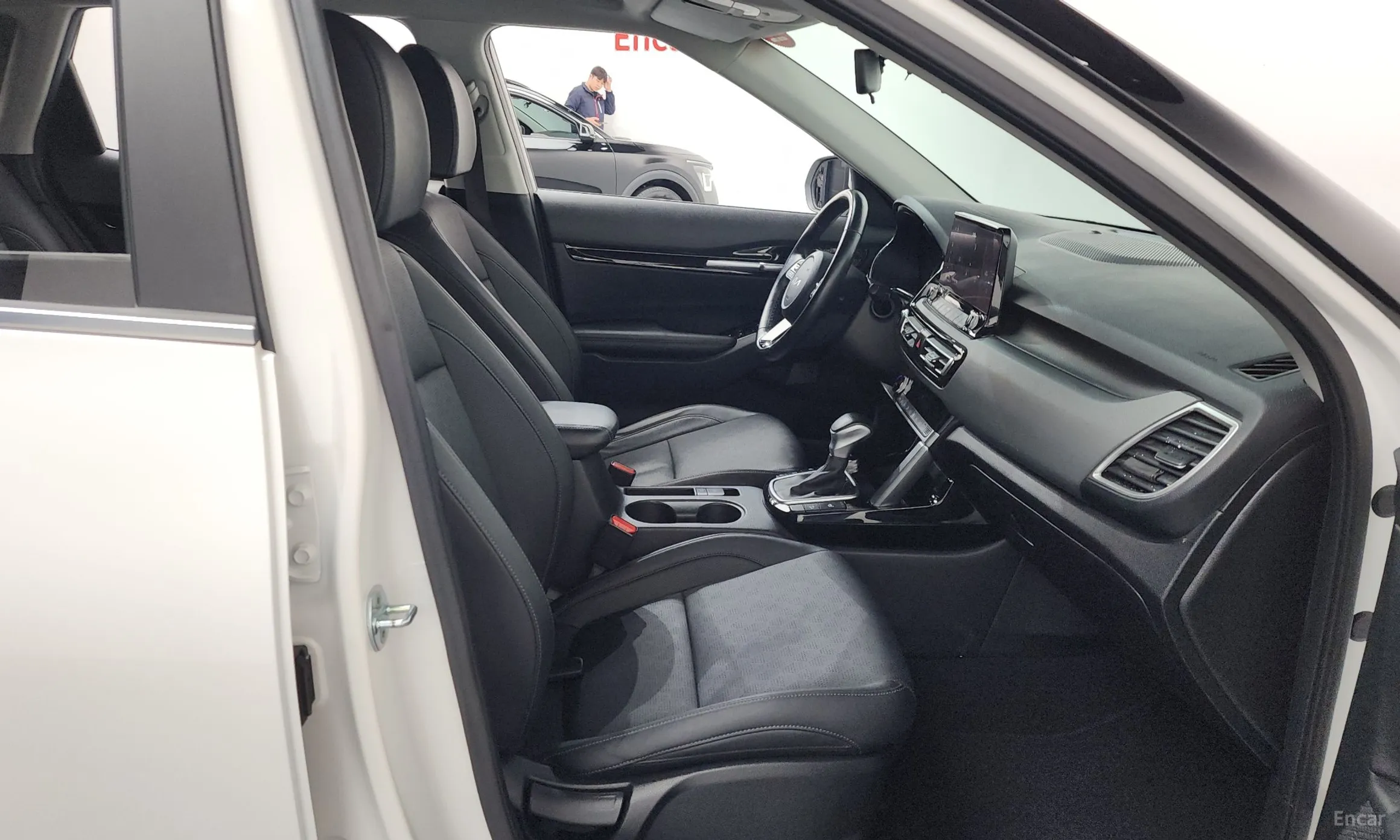 Kia Seltos превью 11