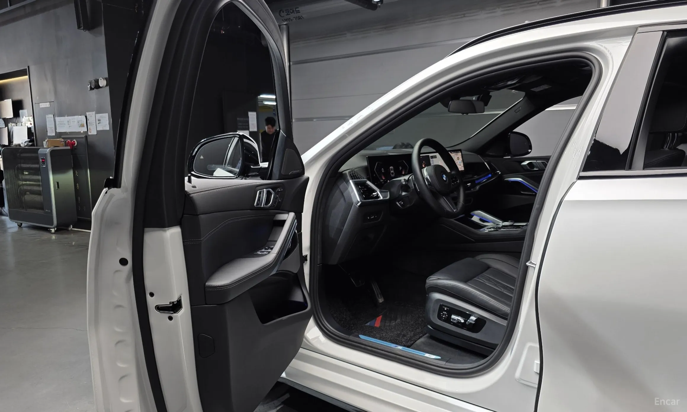 BMW X6 (G06) превью 11