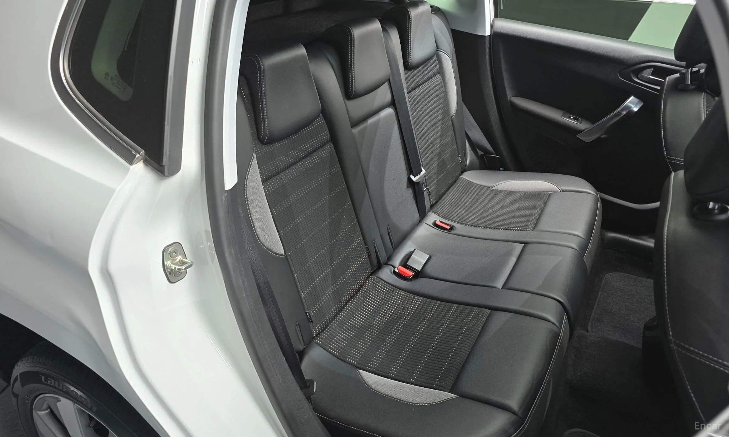 Peugeot 2008. превью 12