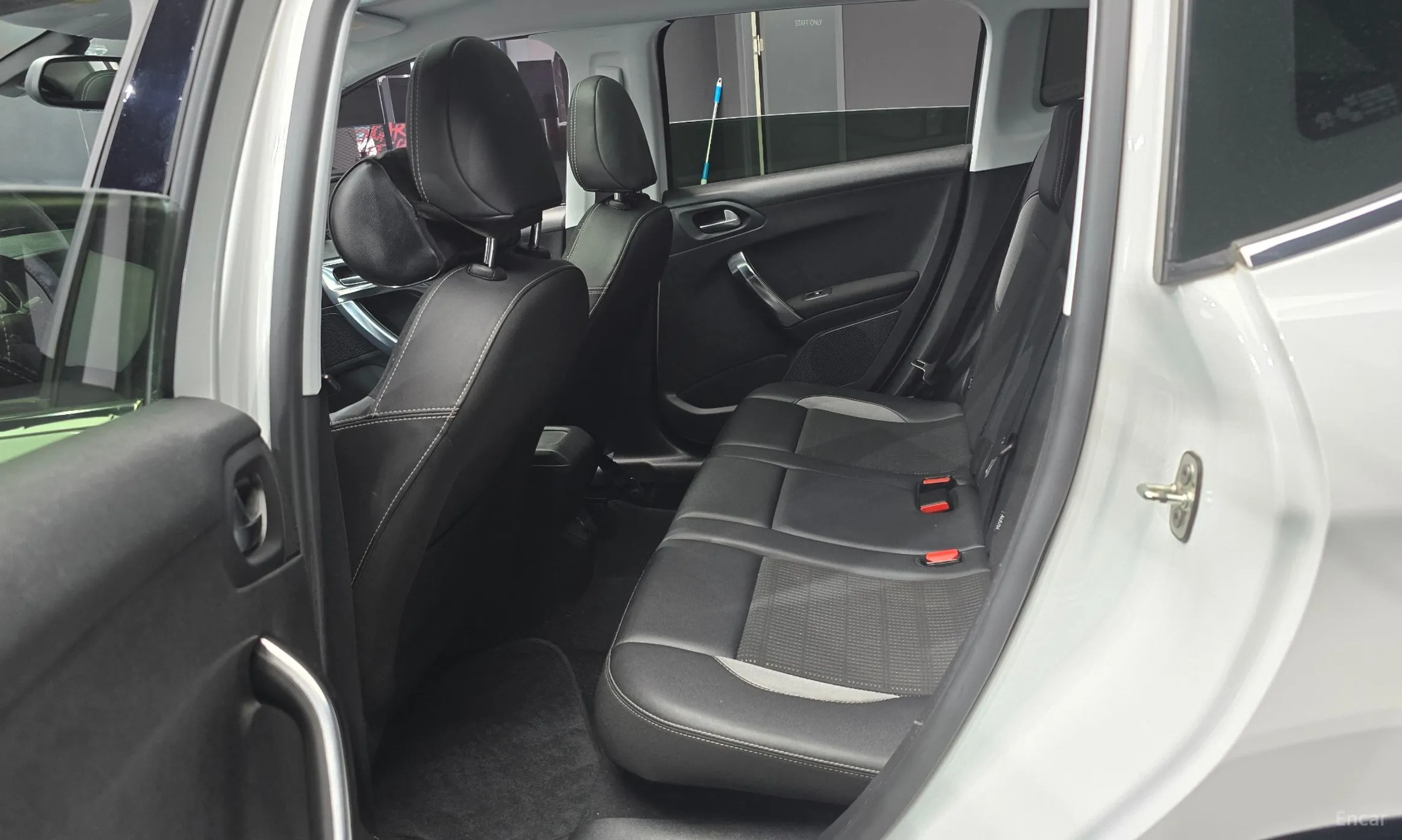 Peugeot 2008. превью 13