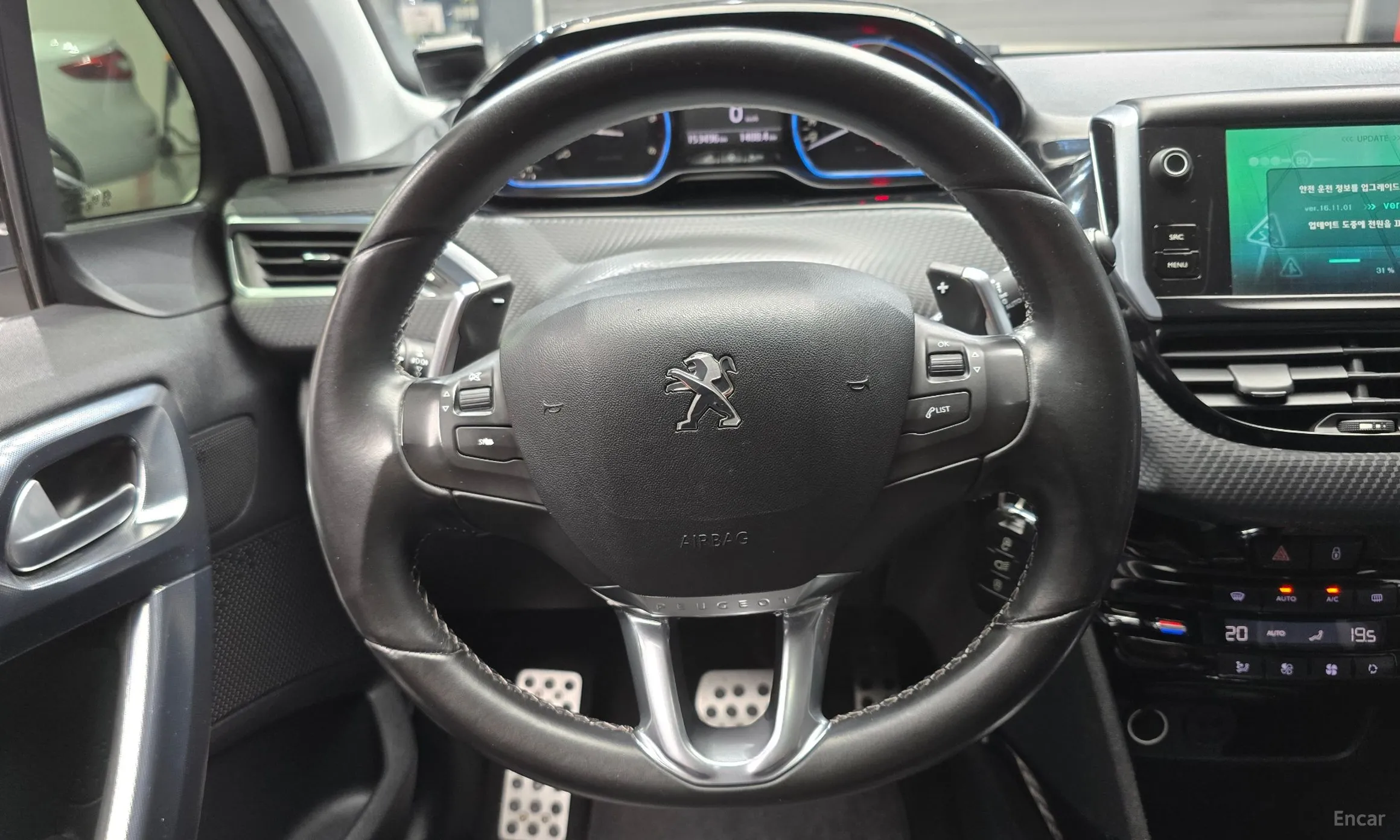 Peugeot 2008. превью 14