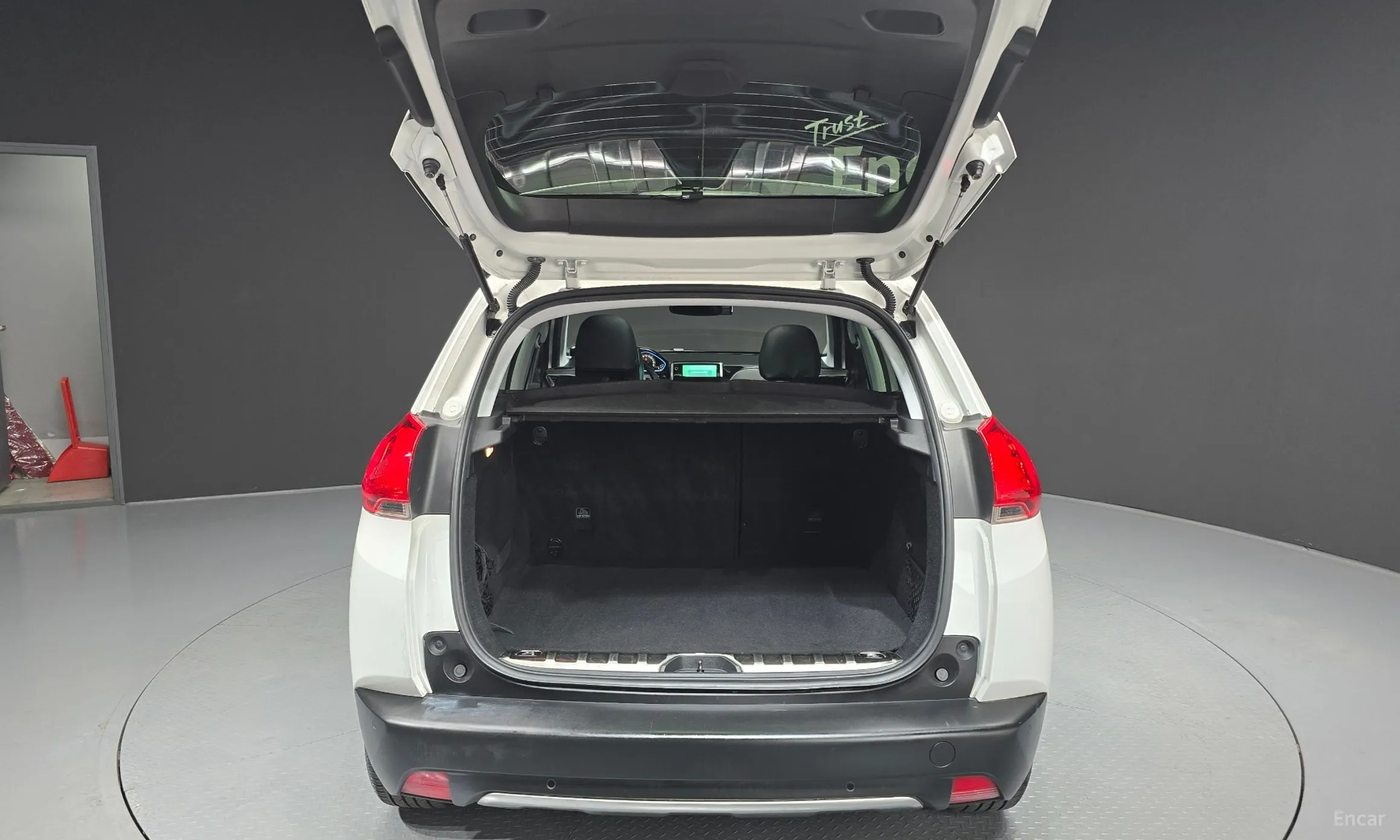 Peugeot 2008. превью 20