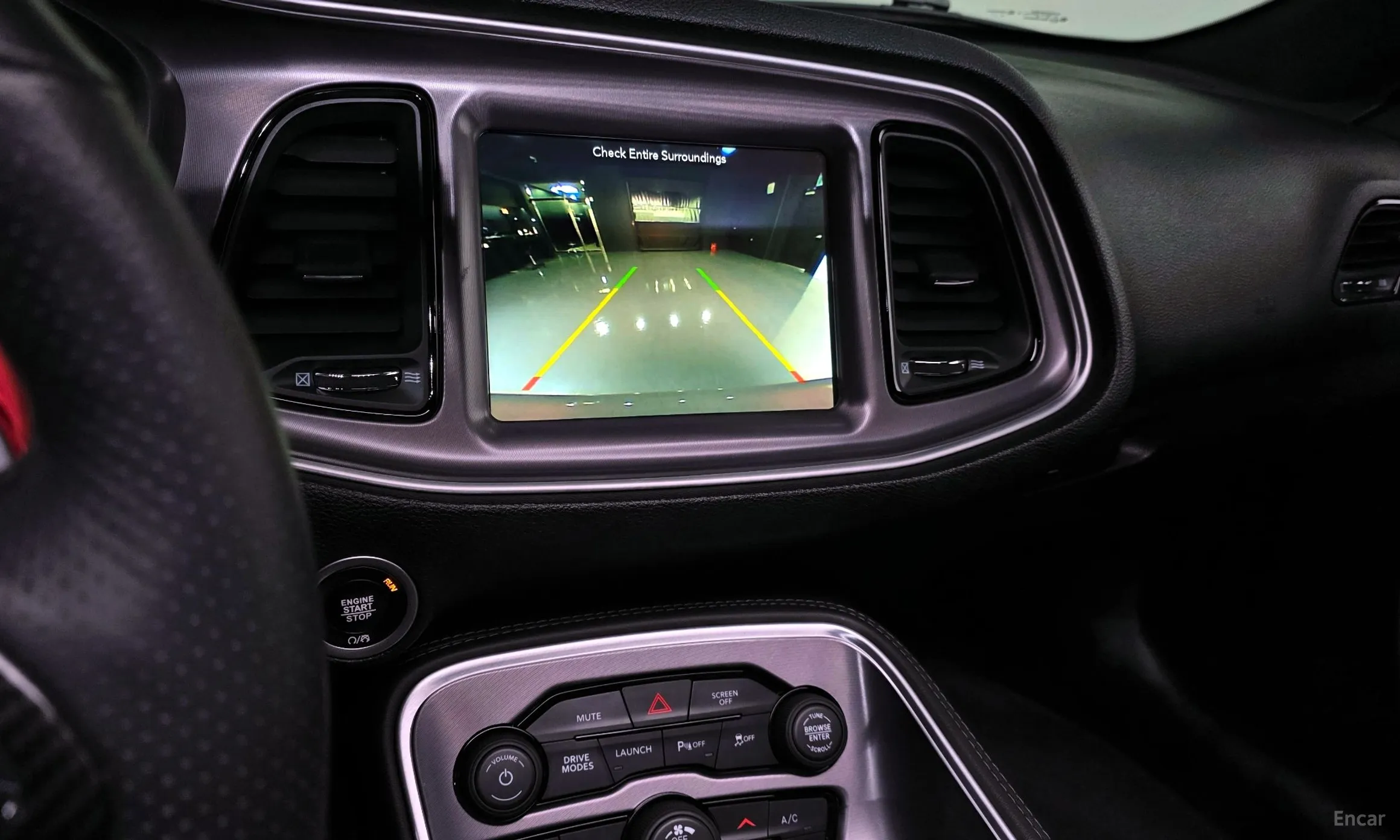 Dodge Challenger превью 17