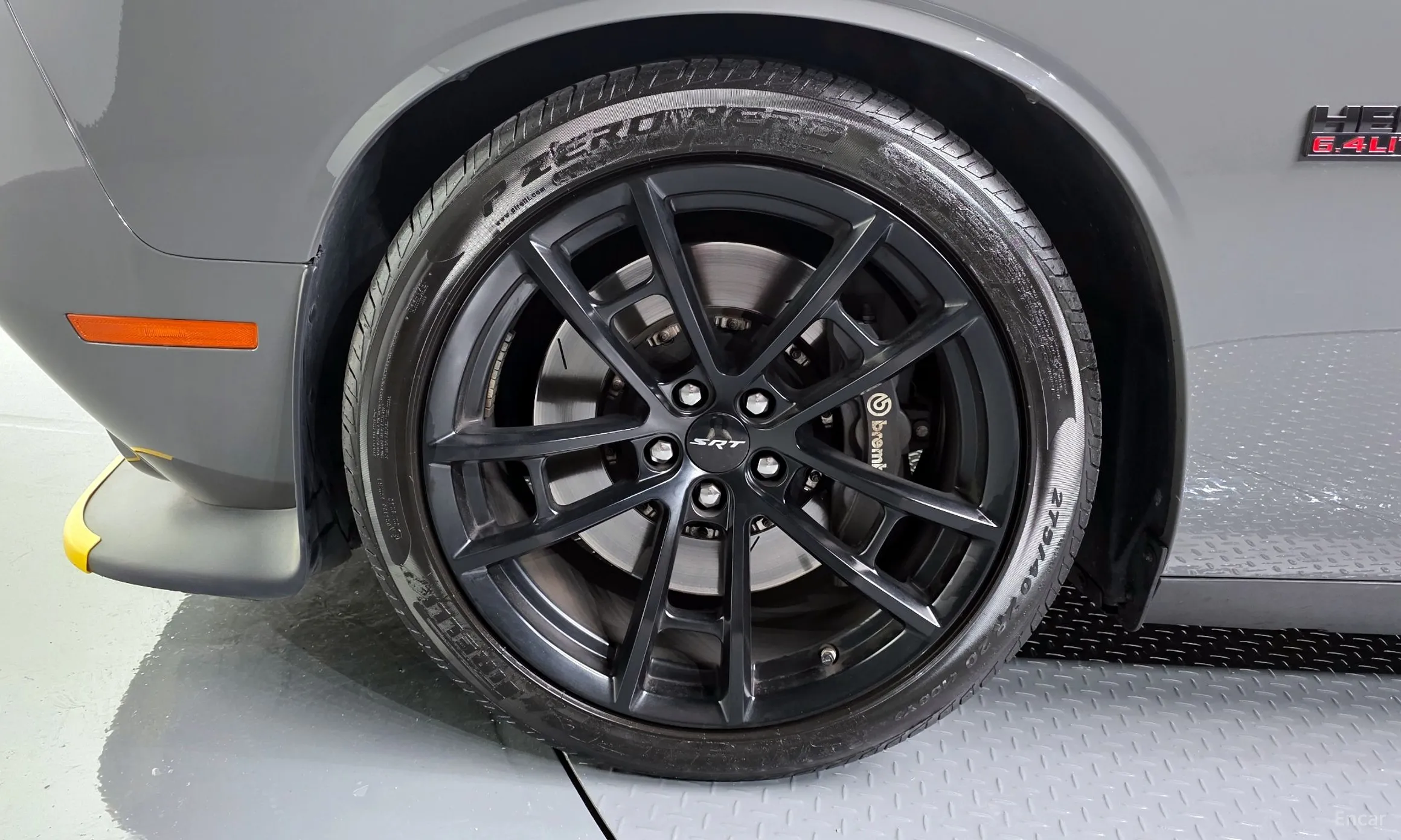 Dodge Challenger превью 5
