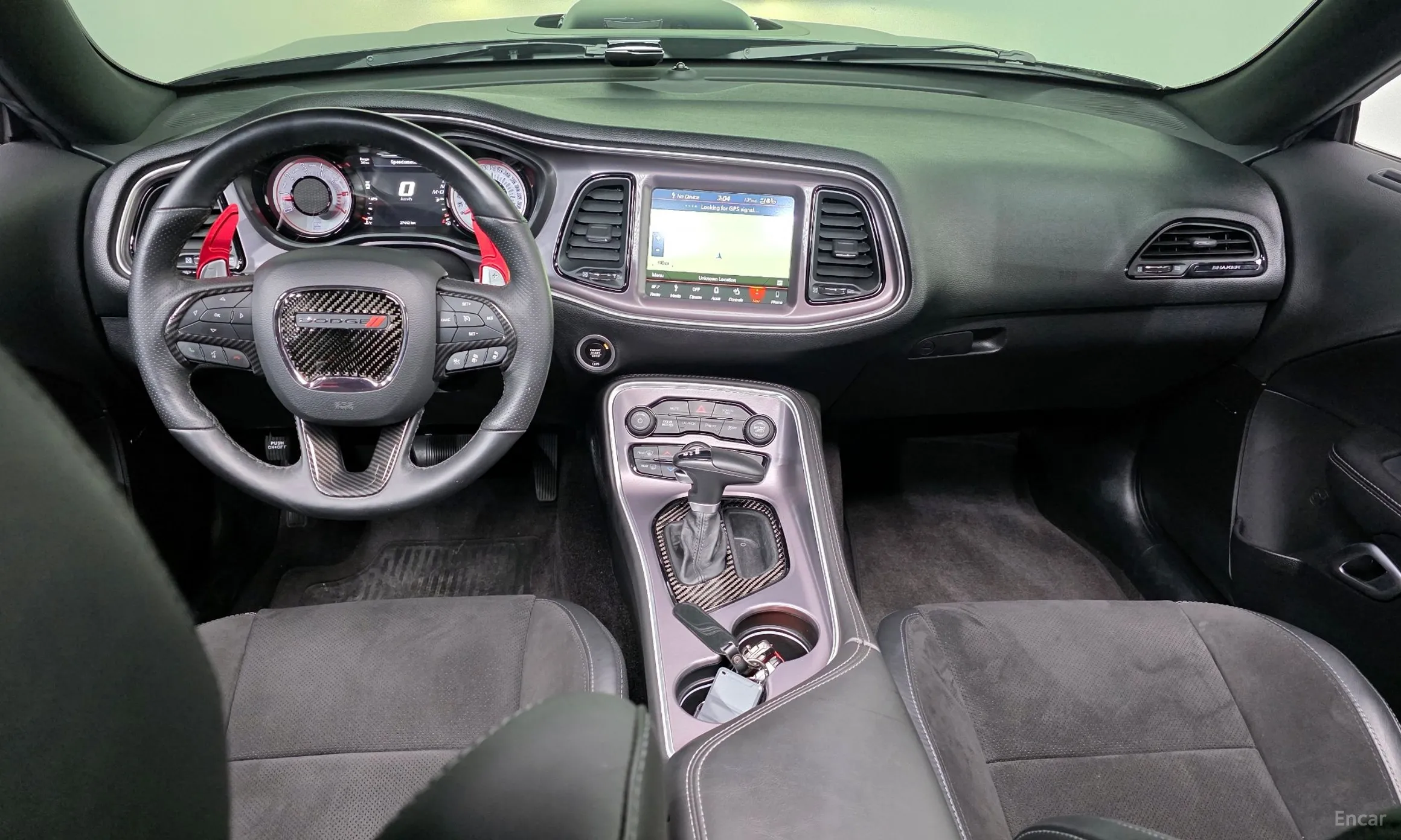 Dodge Challenger превью 7