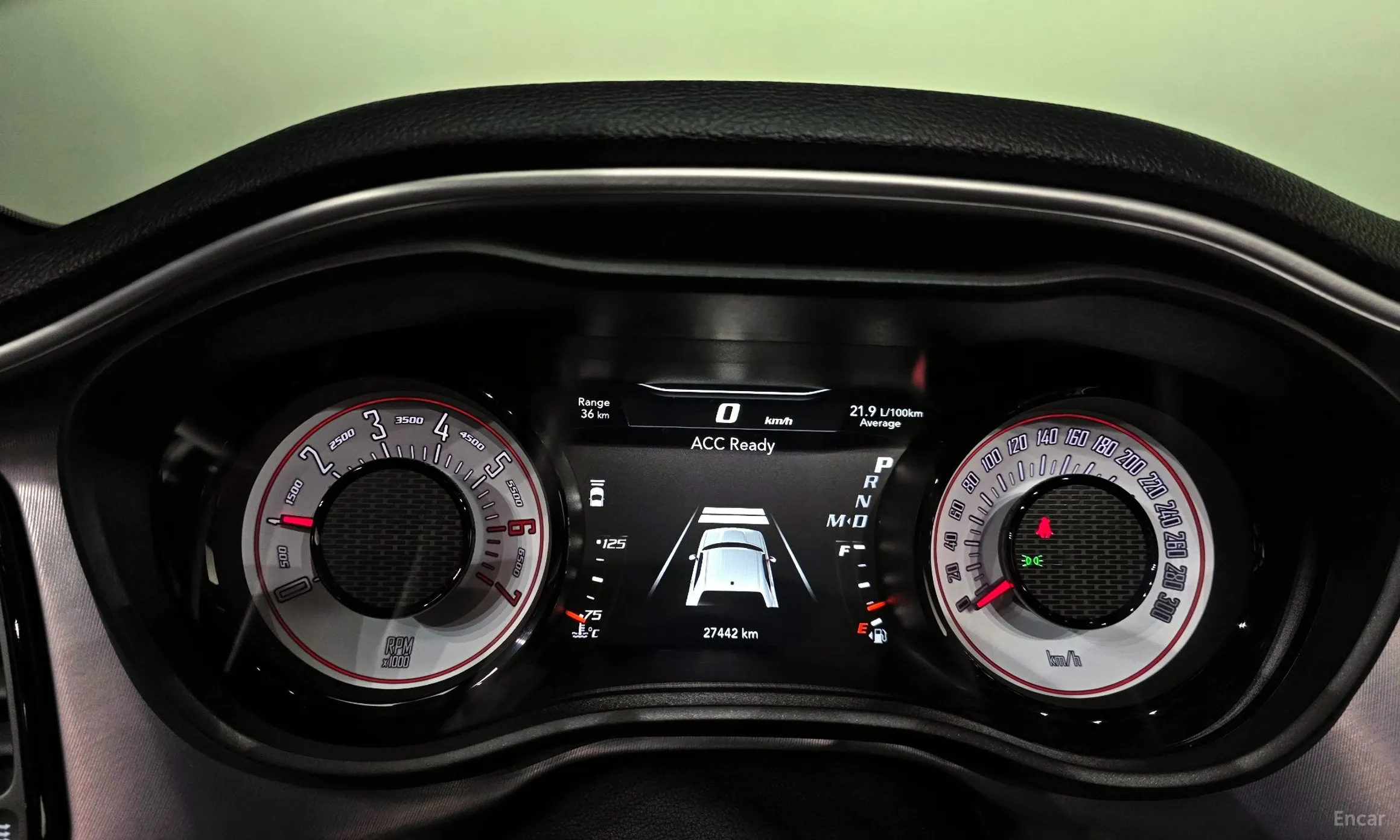 Dodge Challenger превью 8