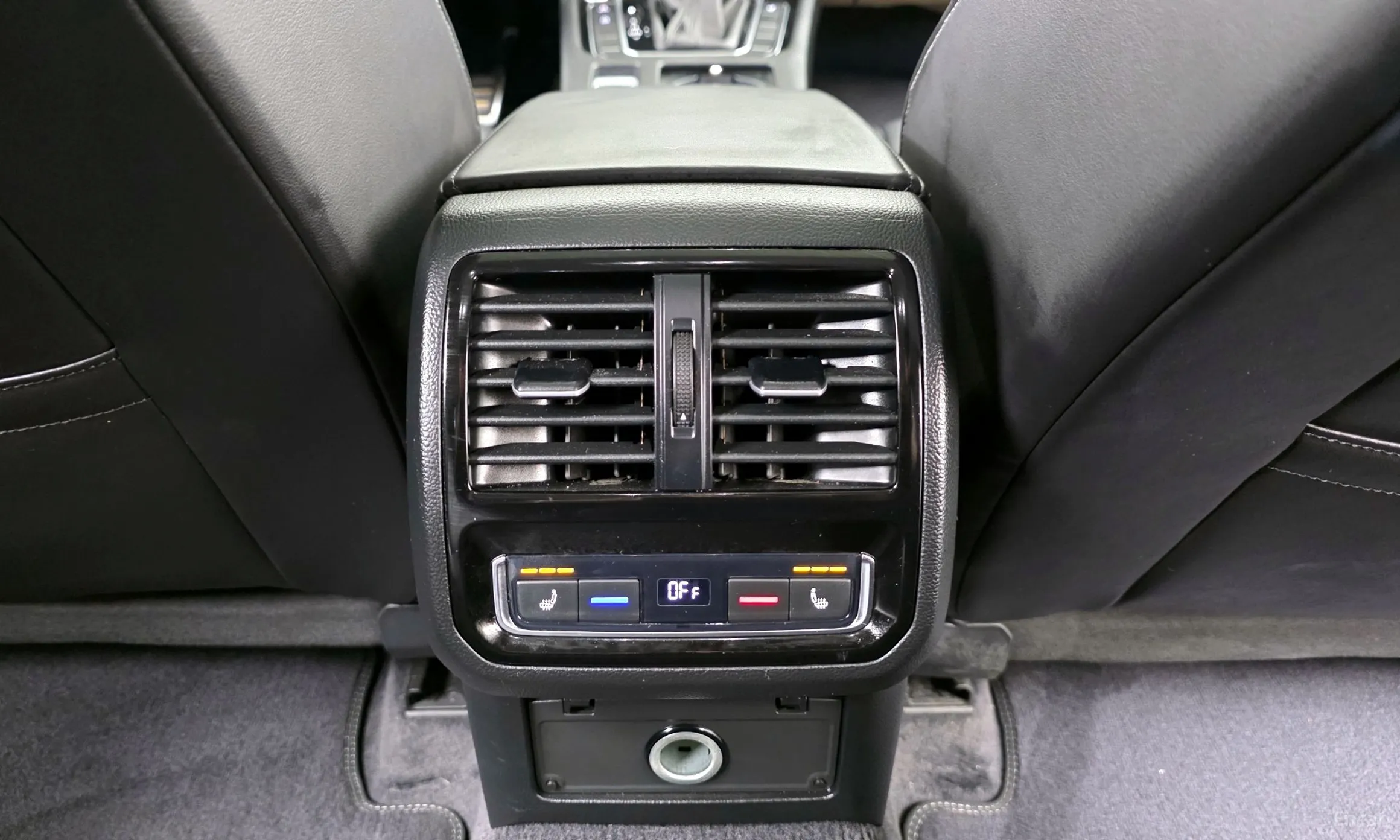 Volkswagen Ateon превью 18