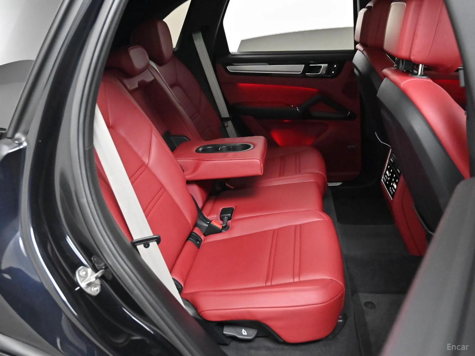 Porsche Cayenne (PO536) превью 12
