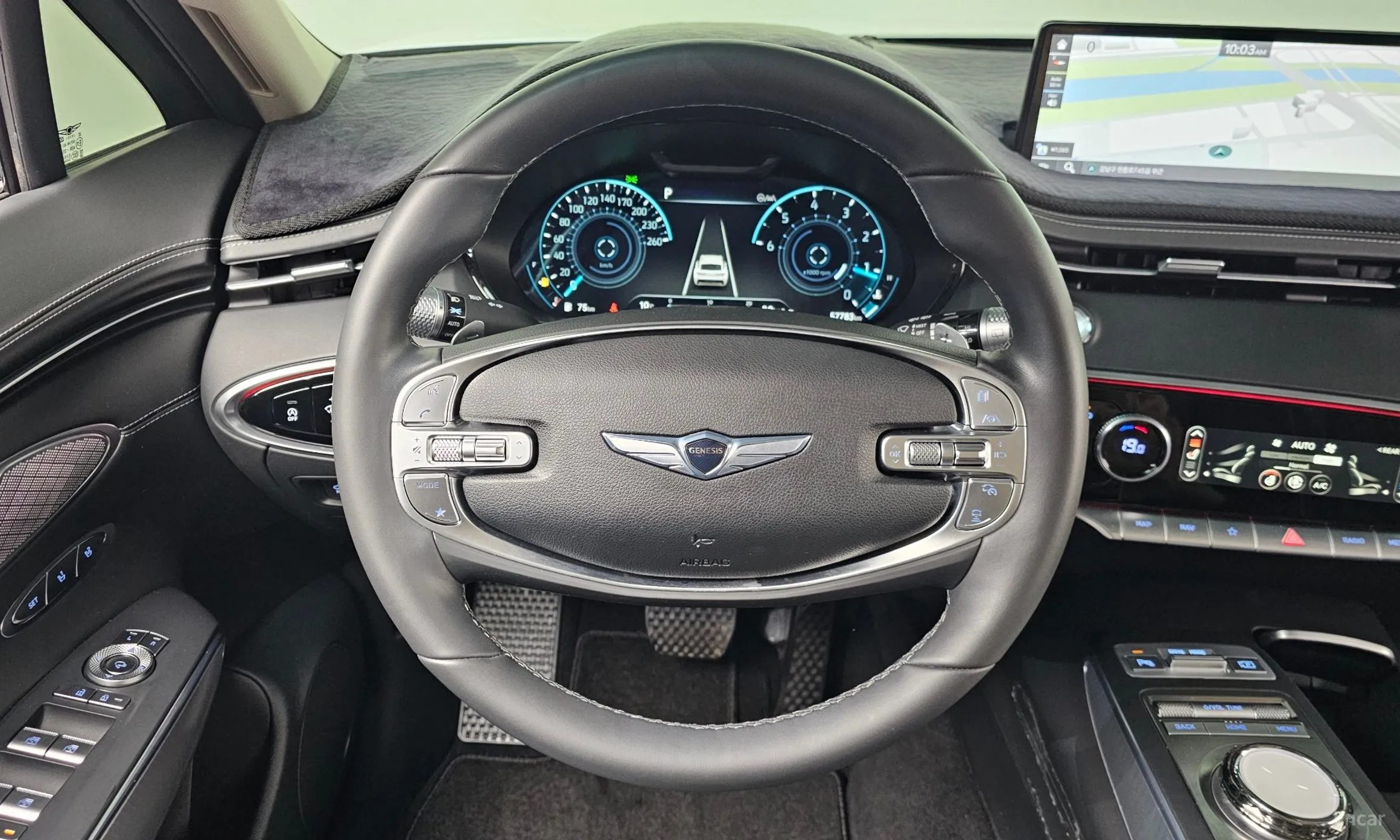 Genesis GV70 превью 13
