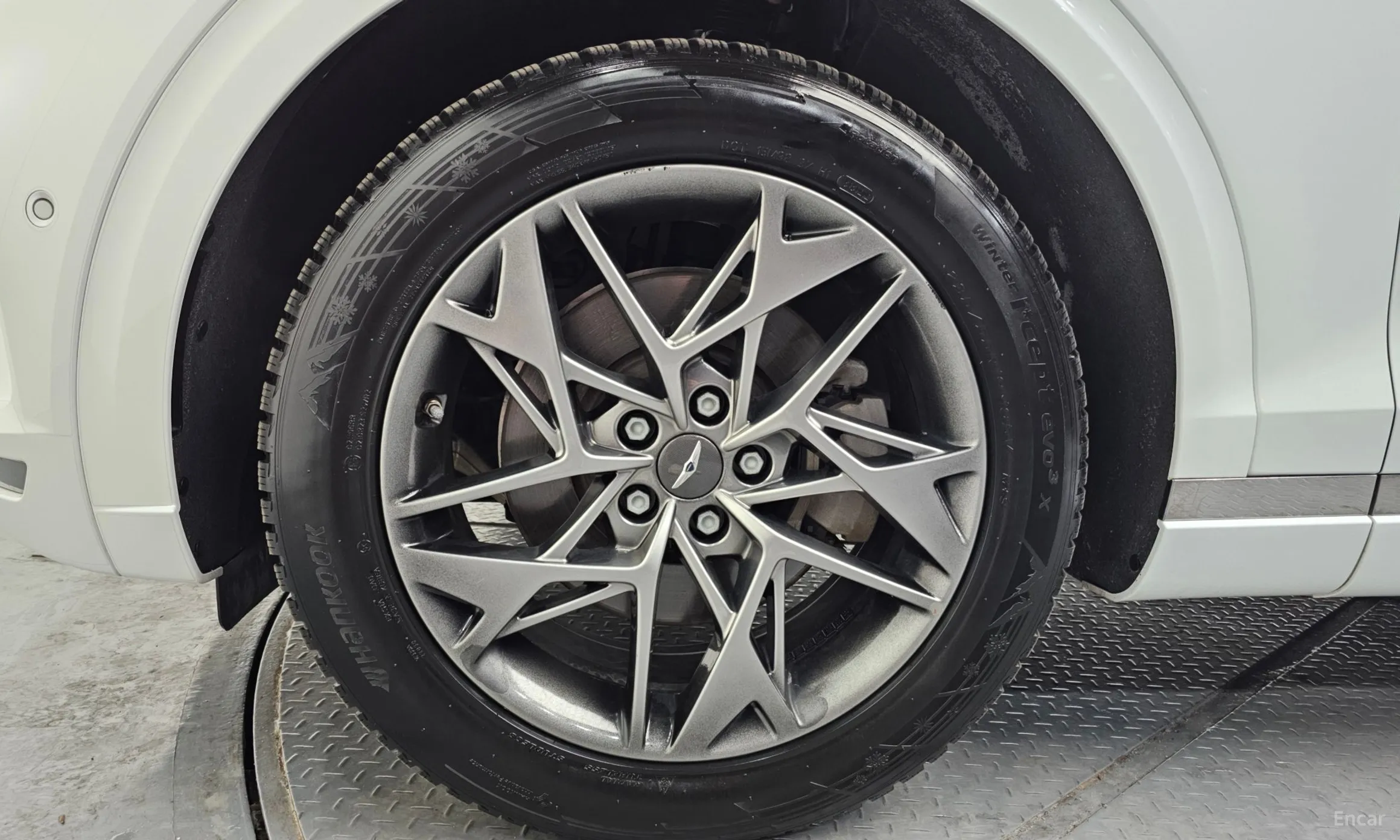 Genesis GV70 превью 5