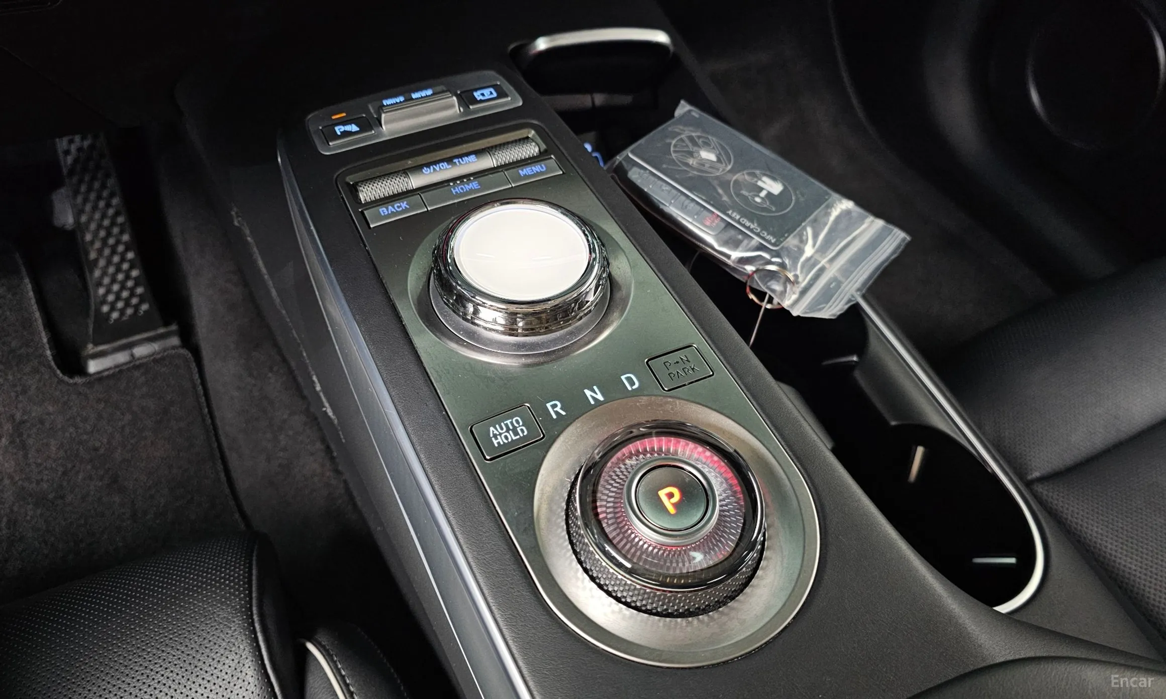 Genesis GV70 превью 9
