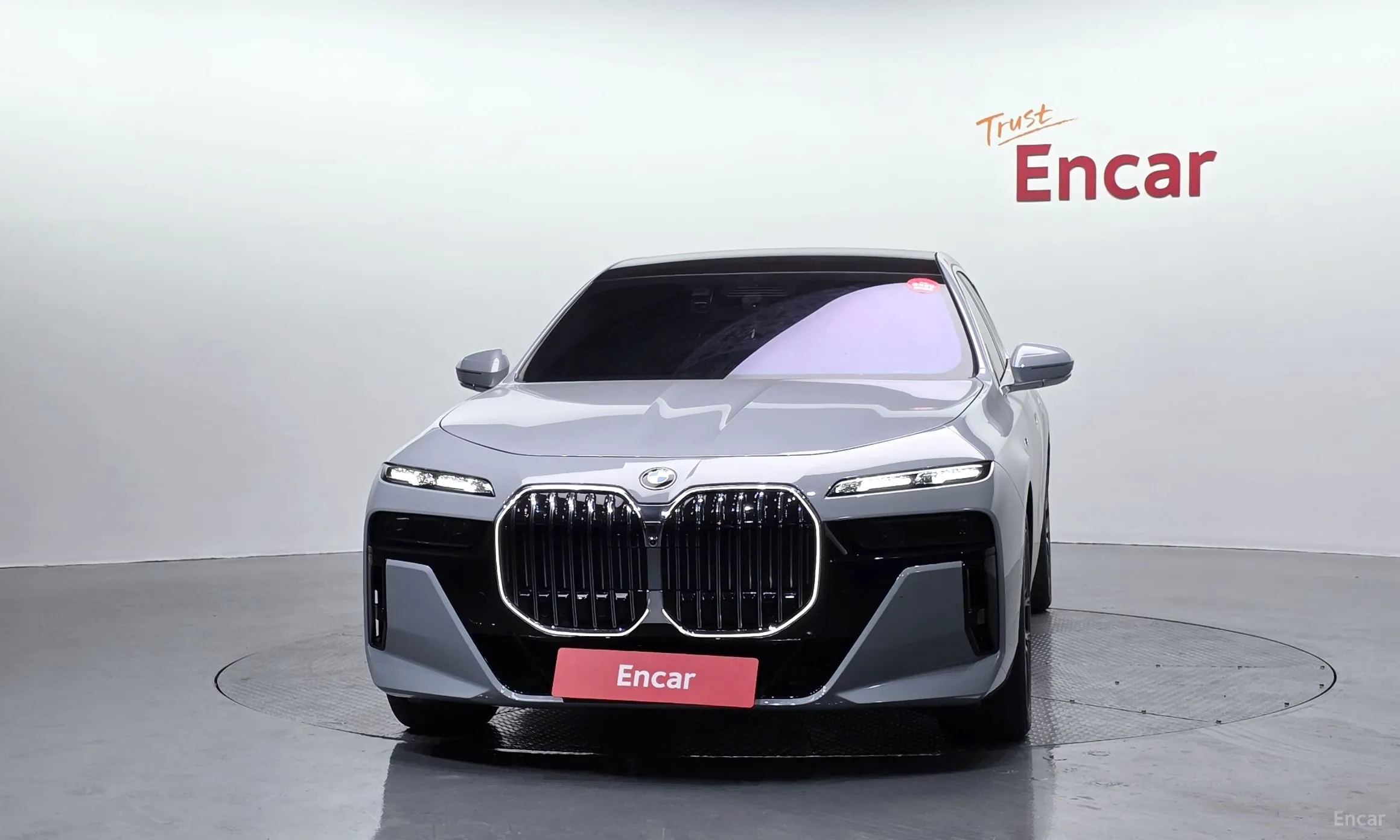 BMW 7 Series (G70) превью 3