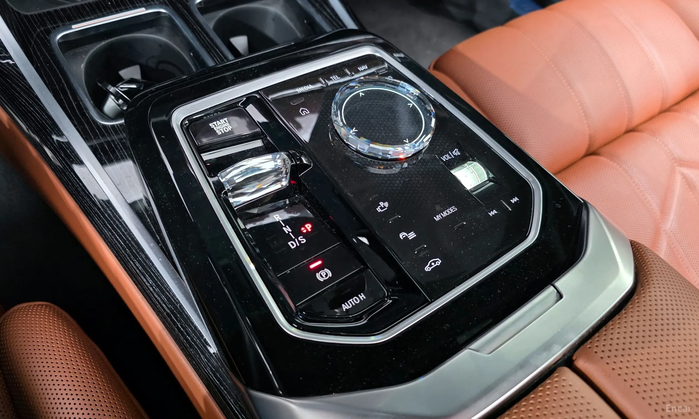 BMW 7 Series (G70) превью 9