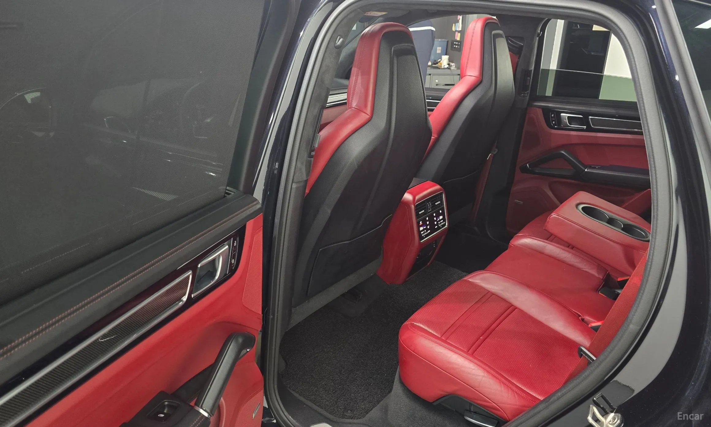 Porsche Cayenne (PO536) превью 10