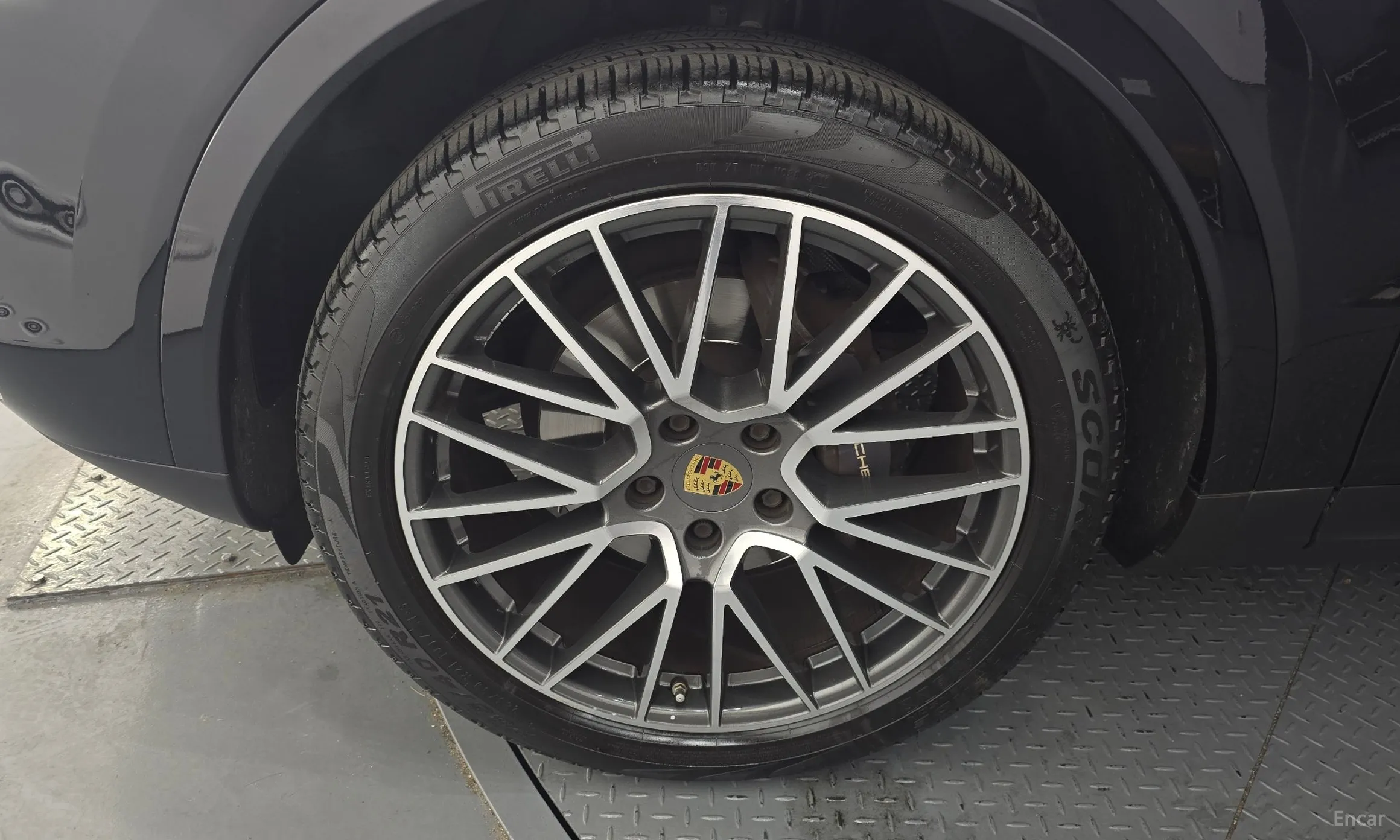 Porsche Cayenne (PO536) превью 5