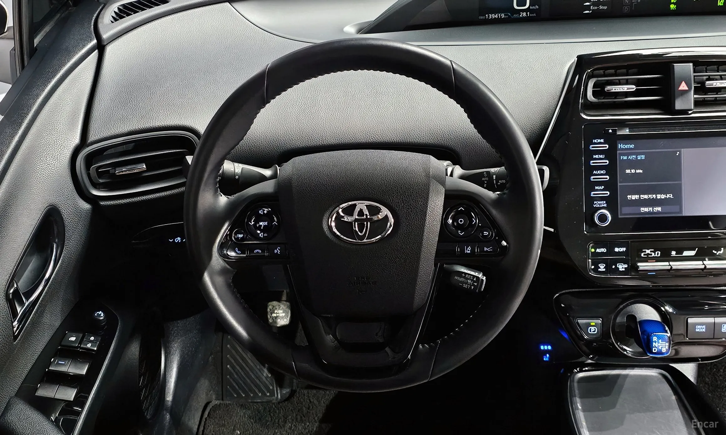 Toyota Prius 4th Generation превью 15