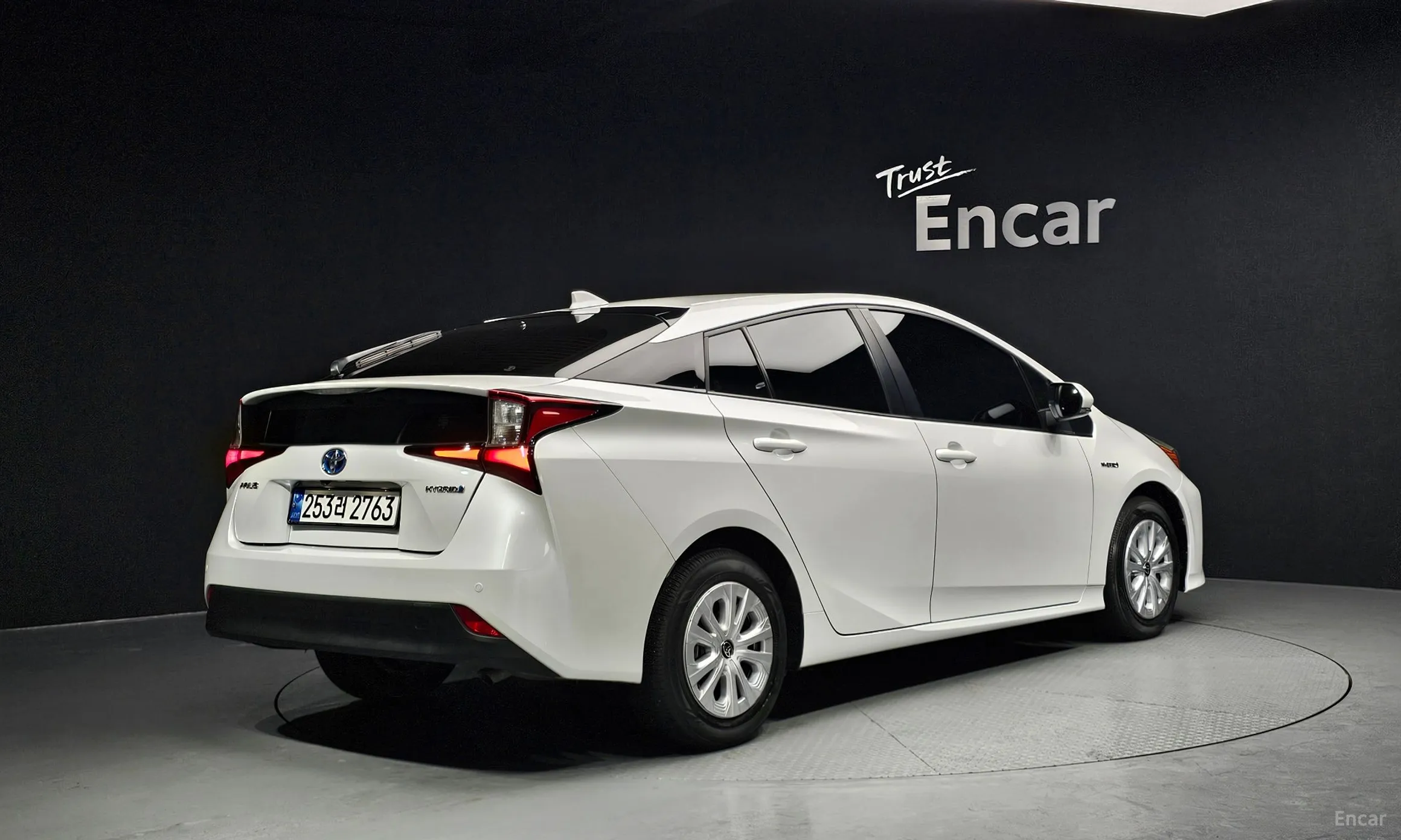 Toyota Prius 4th Generation превью 2