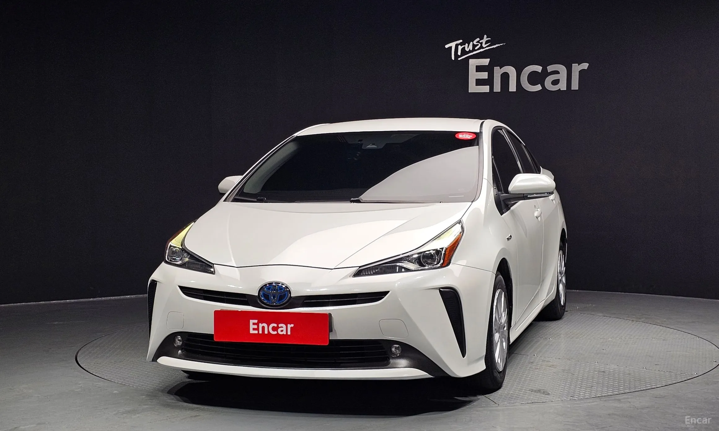 Toyota Prius 4th Generation превью 3