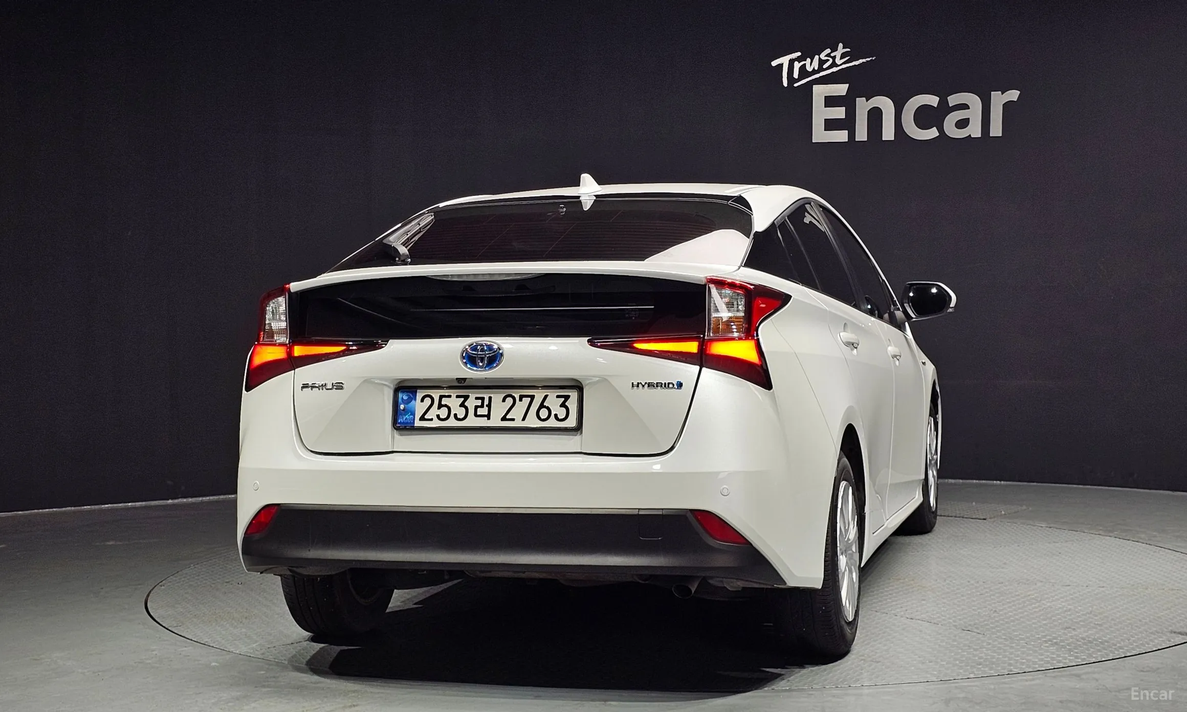 Toyota Prius 4th Generation превью 4