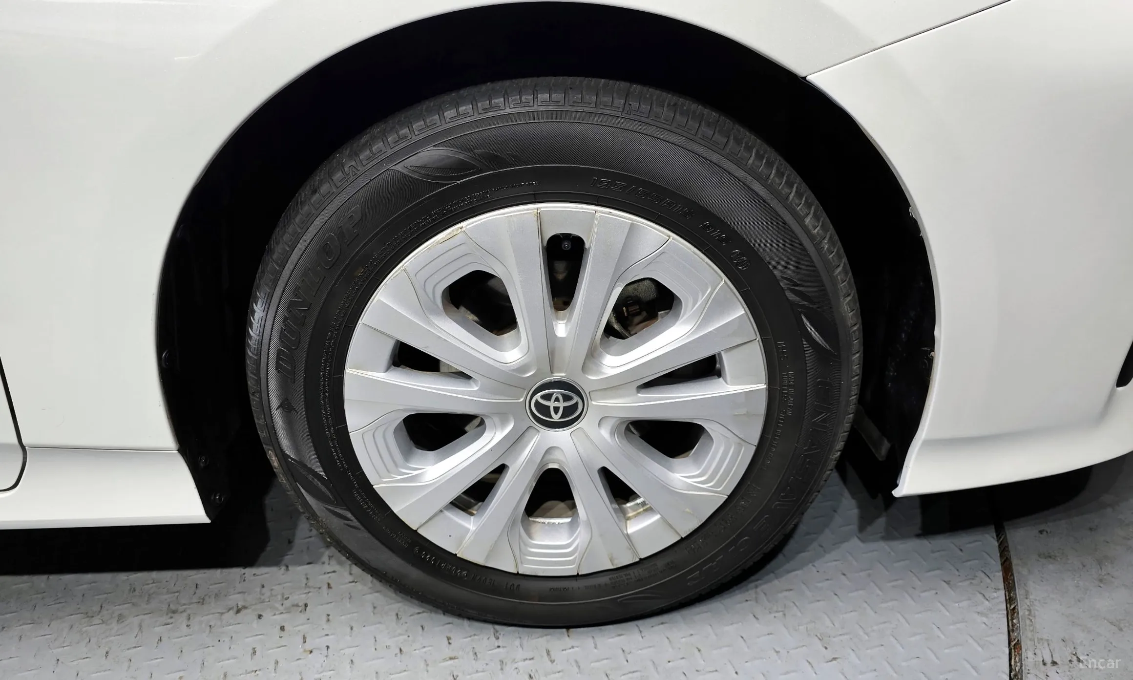 Toyota Prius 4th Generation превью 5