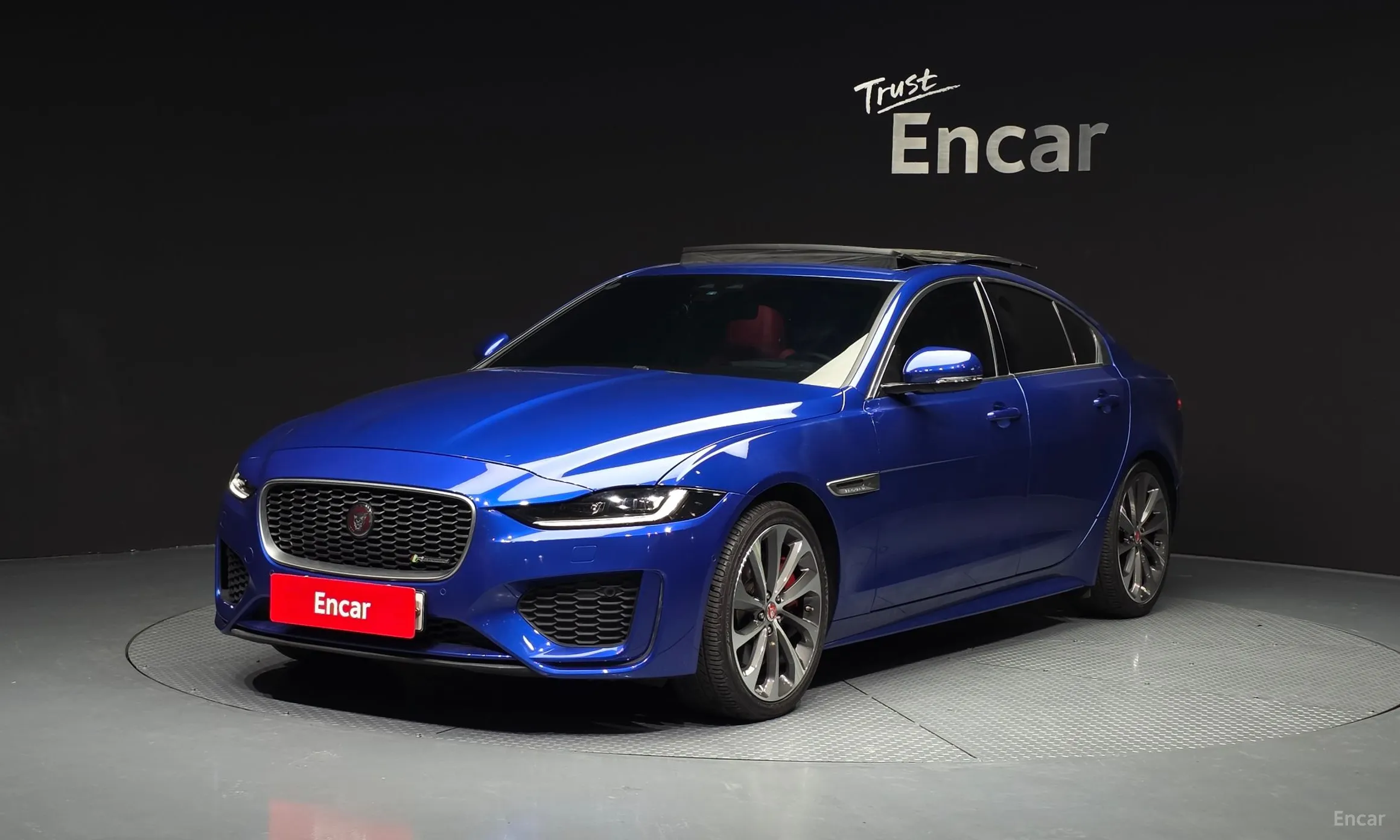 Jaguar XE