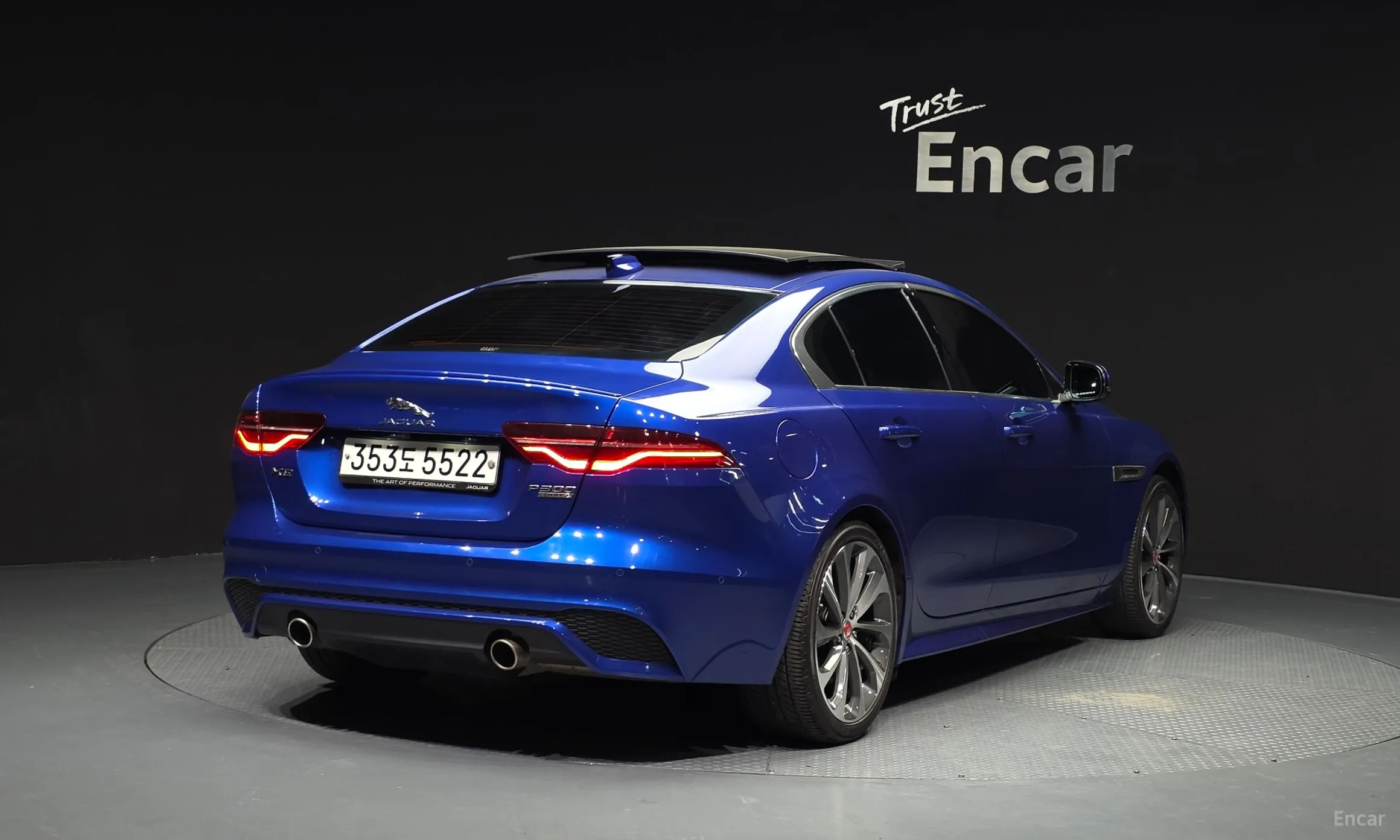 Jaguar XE