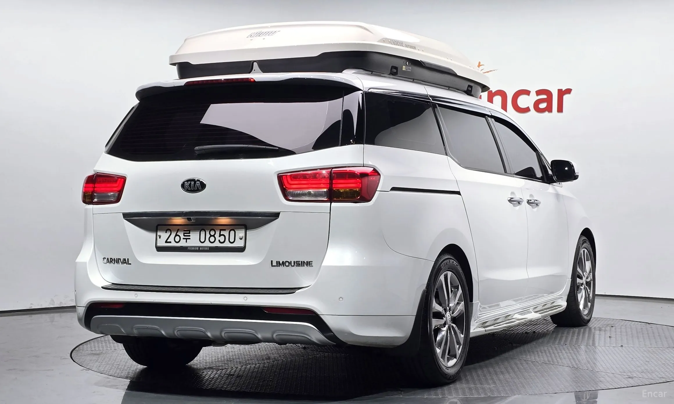 Kia Carnival превью 2