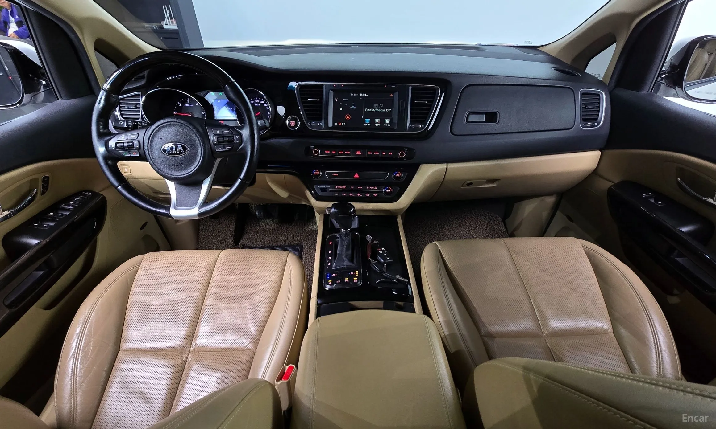 Kia Carnival превью 7