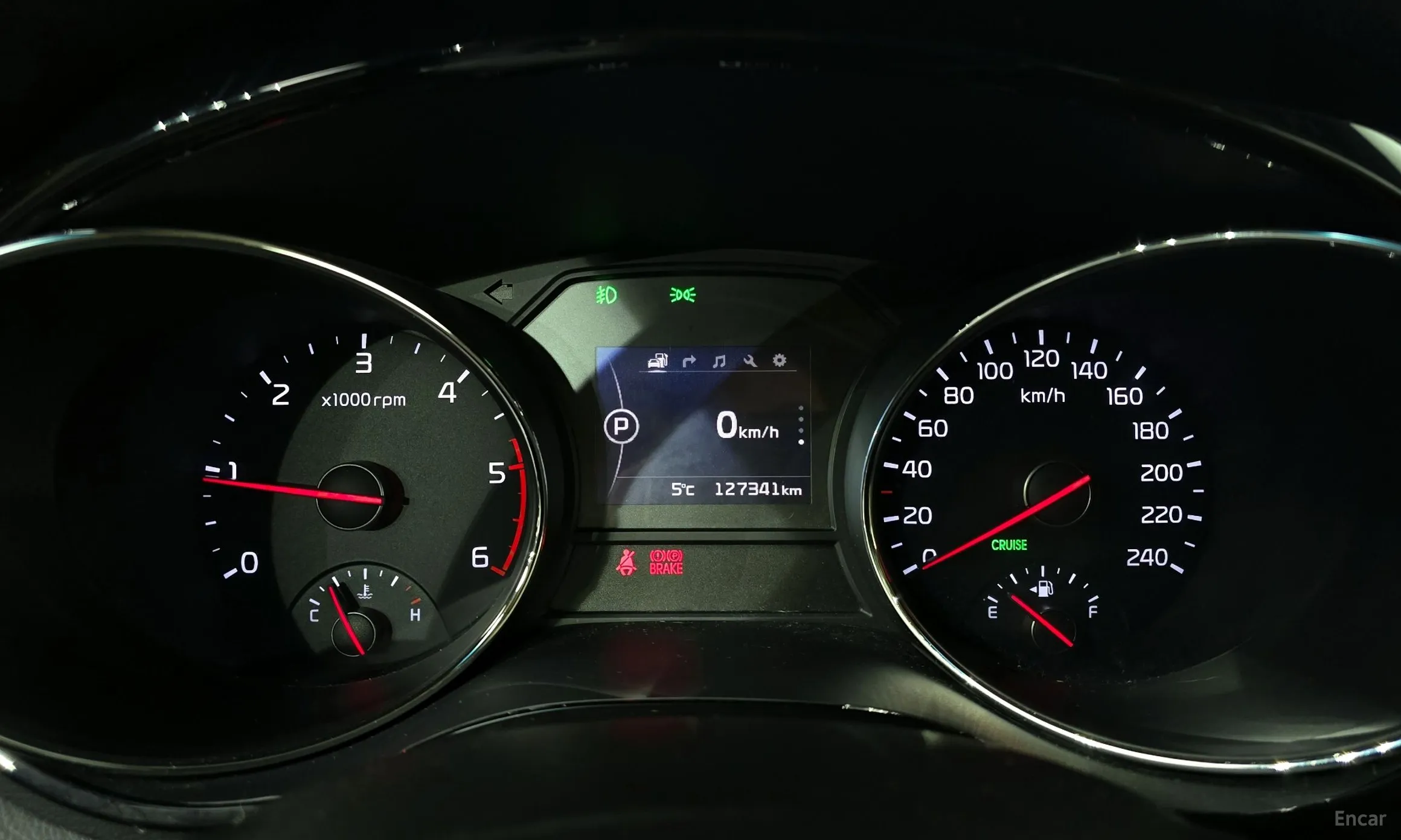 Kia Carnival превью 8
