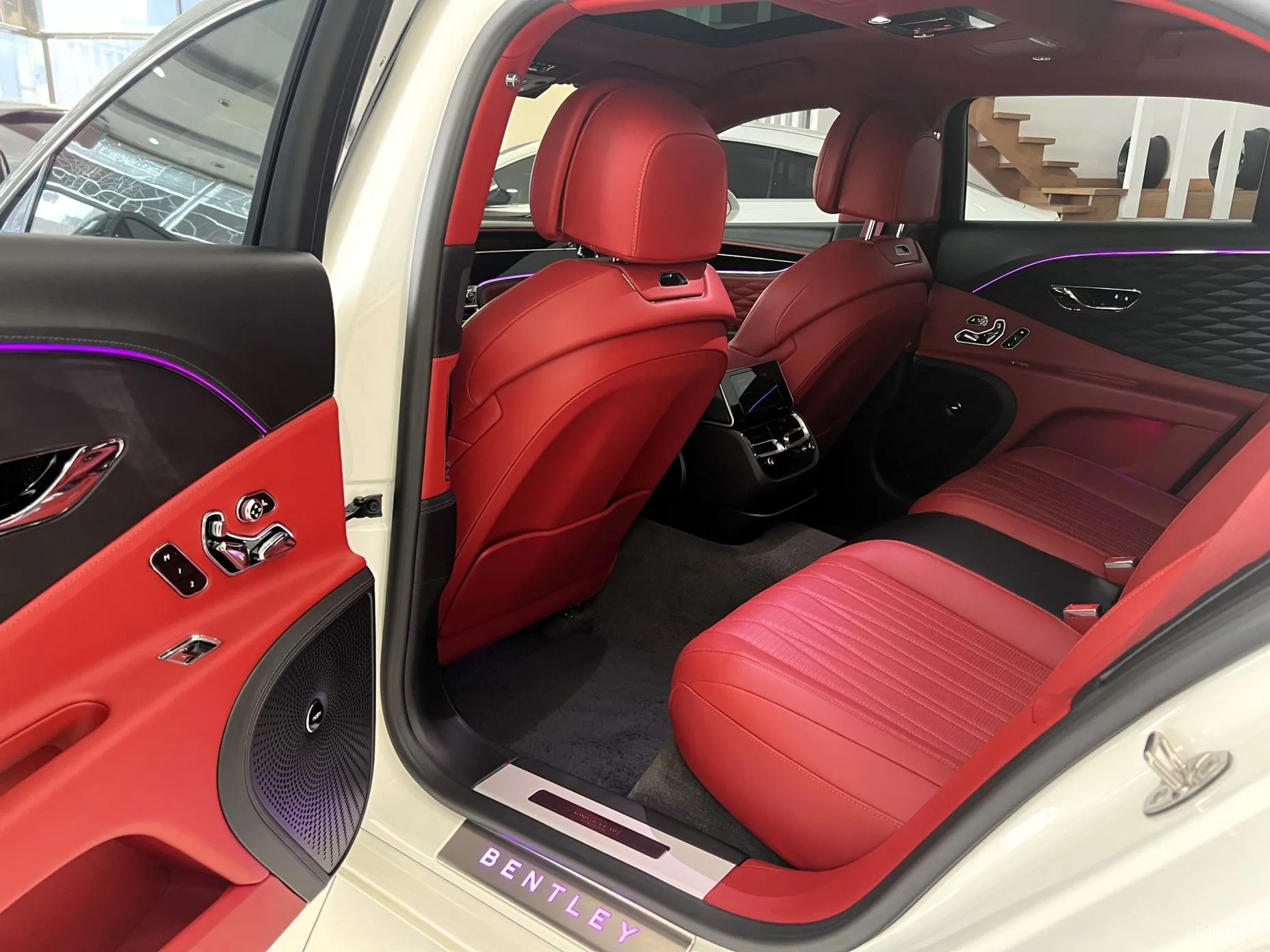 Bentley Flying Spur 3rd Generation превью 17