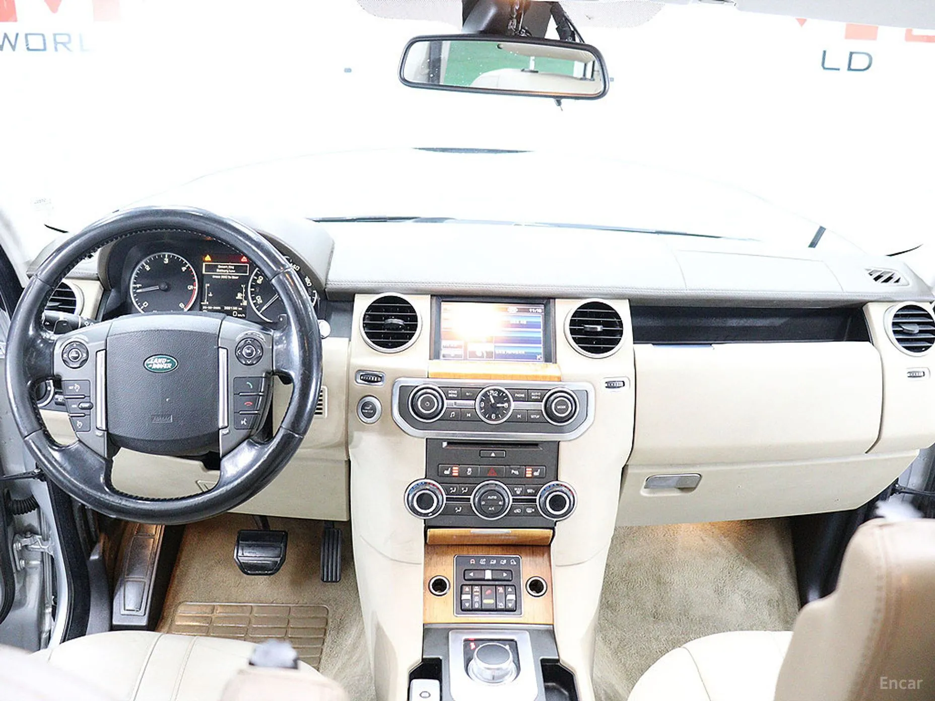 Land Rover Discovery 4 превью 15