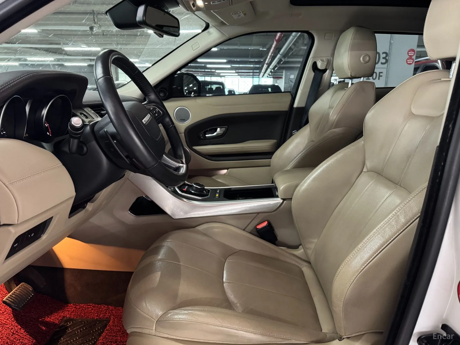 Land Rover Range Rover Evoque превью 11