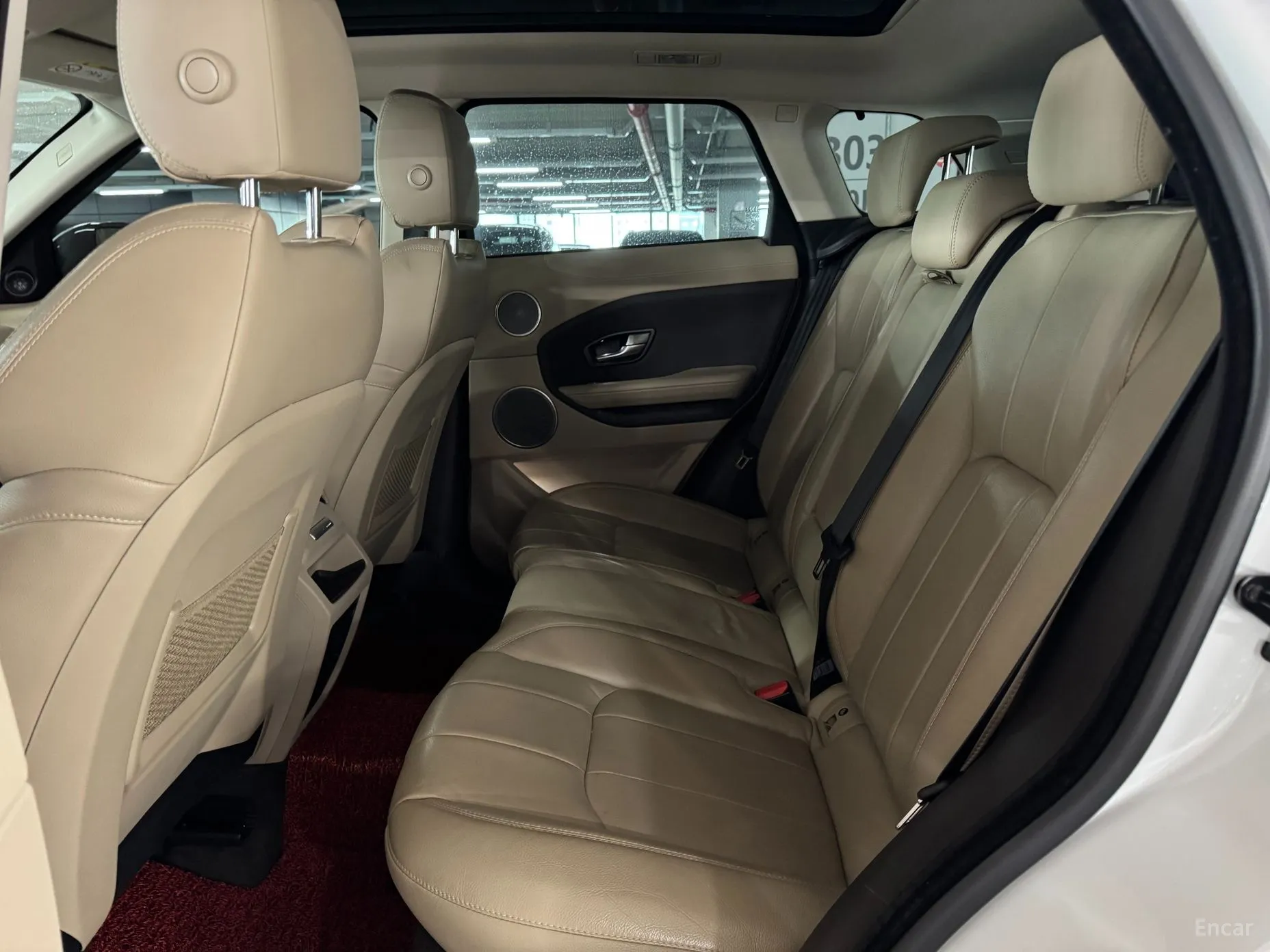 Land Rover Range Rover Evoque превью 12