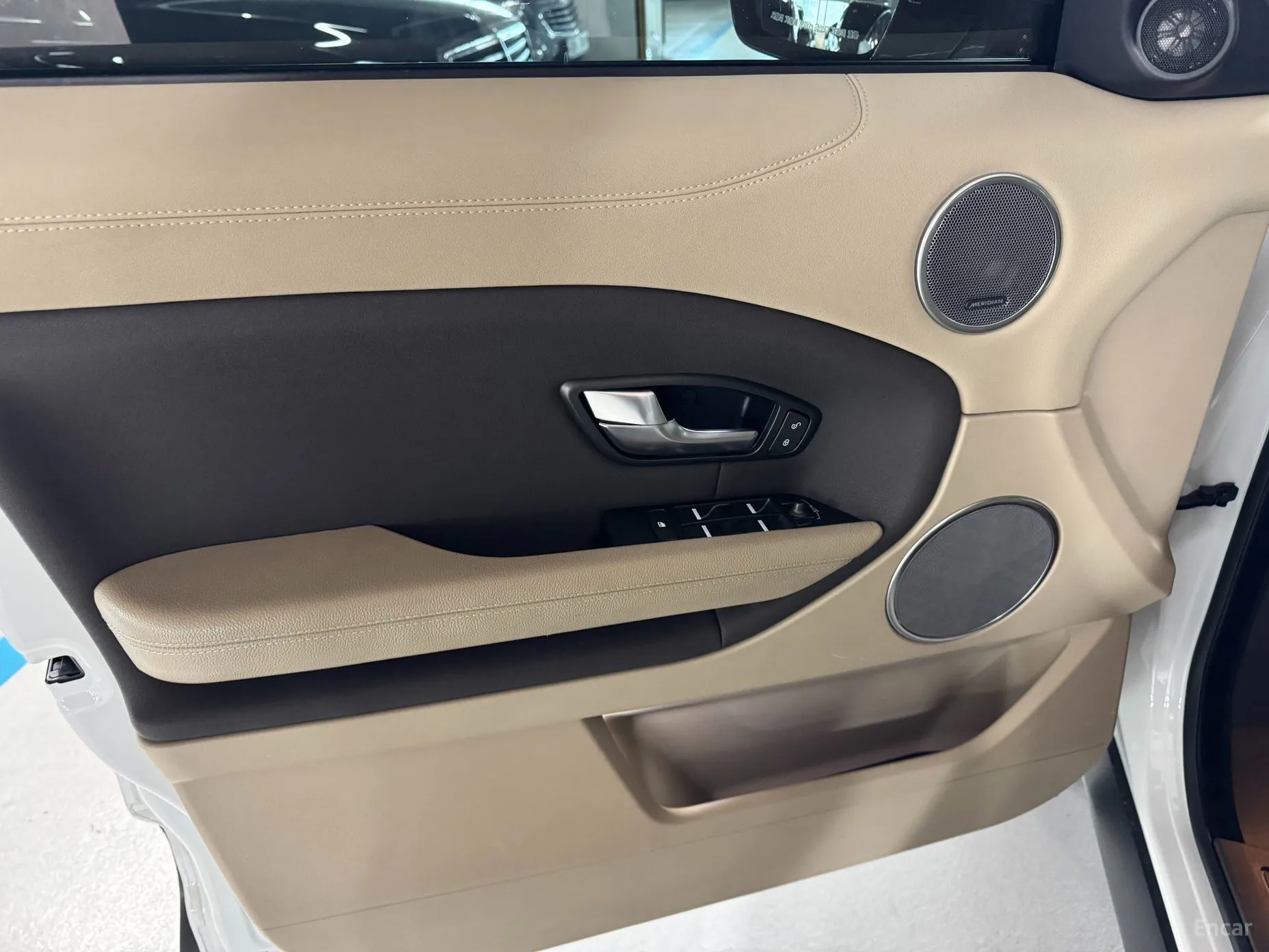 Land Rover Range Rover Evoque превью 13