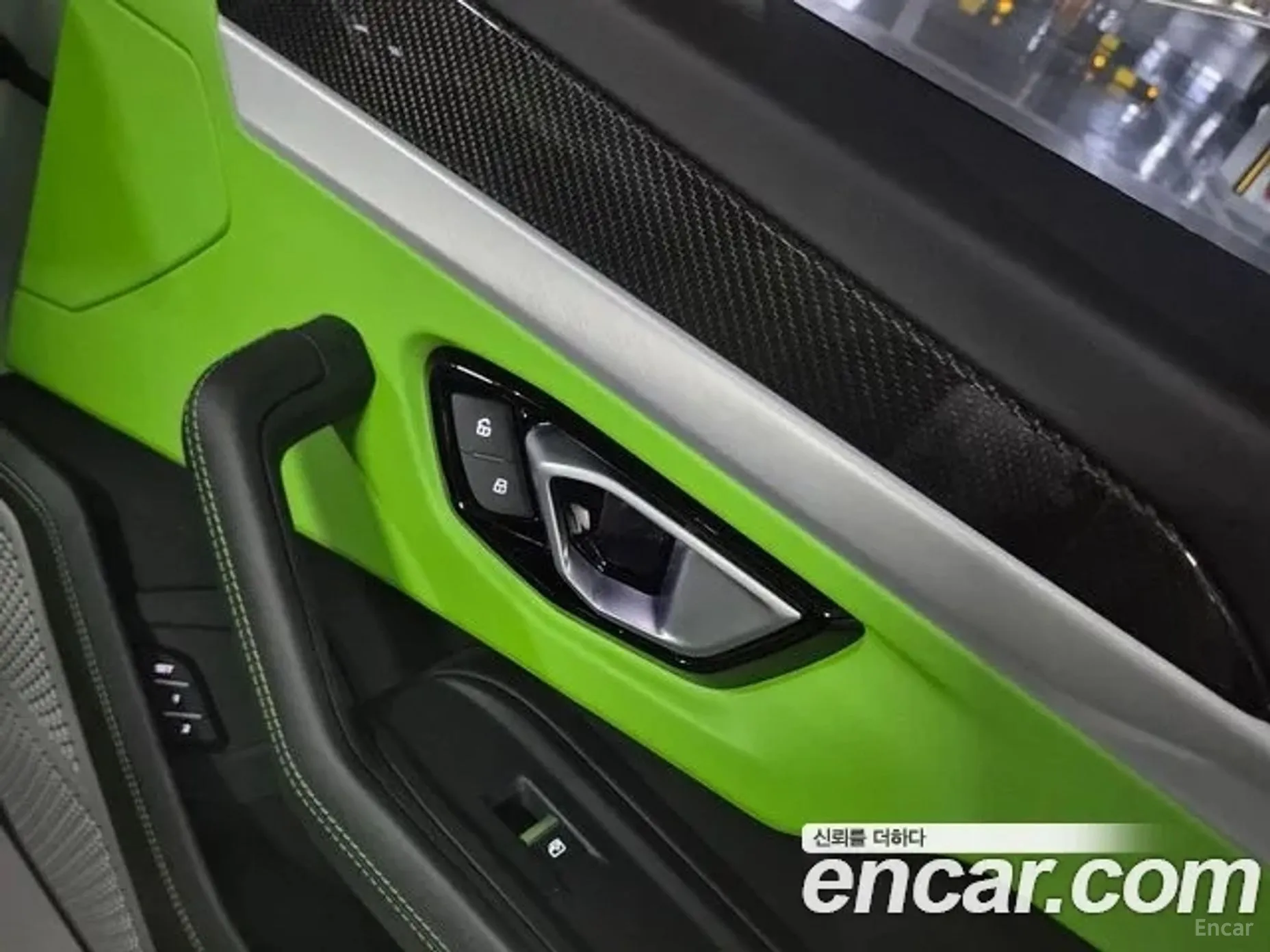 Lamborghini Urus превью 17